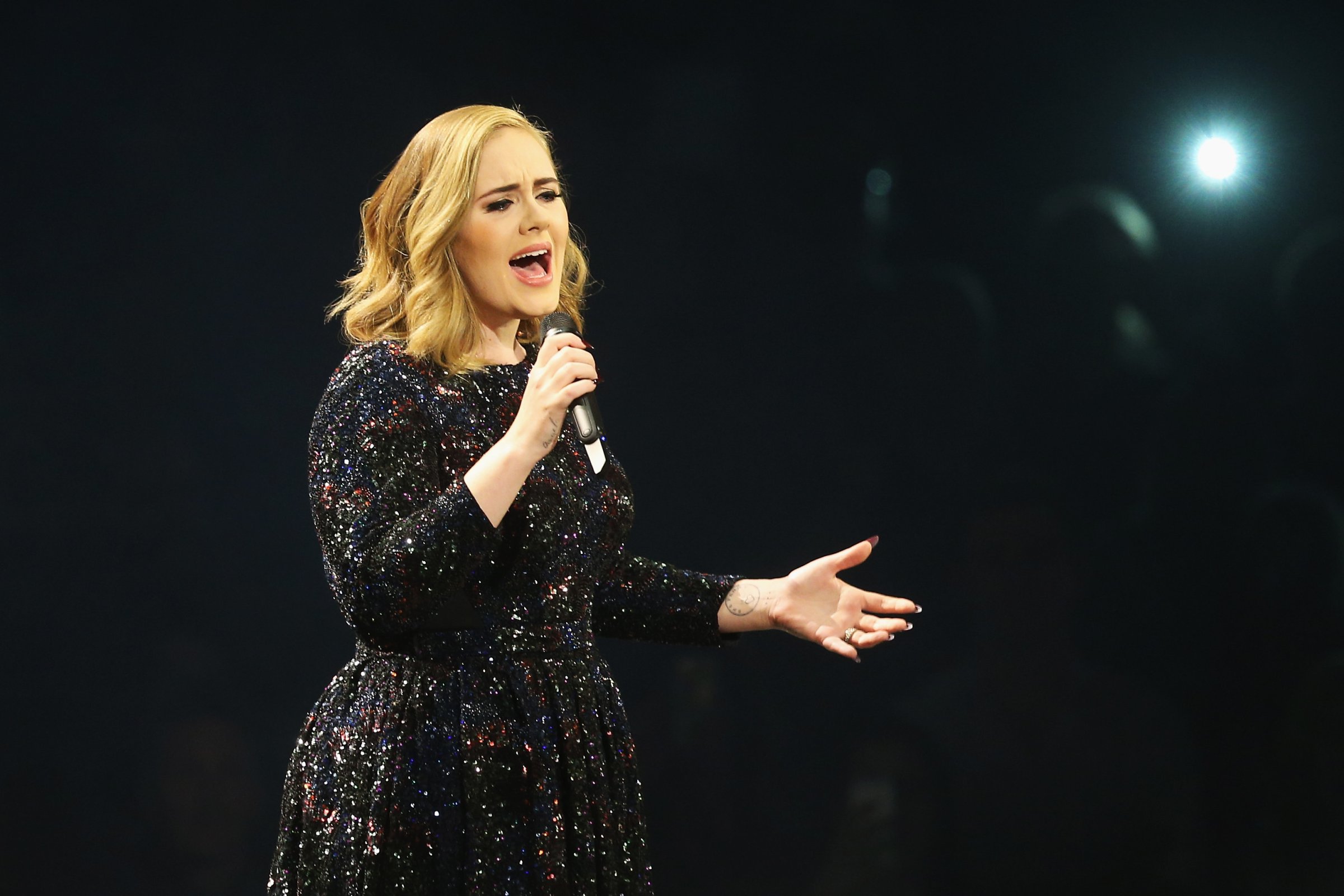Adele performs at Barclaycard Arena on May 10, 2016 in Hamburg, Germany.