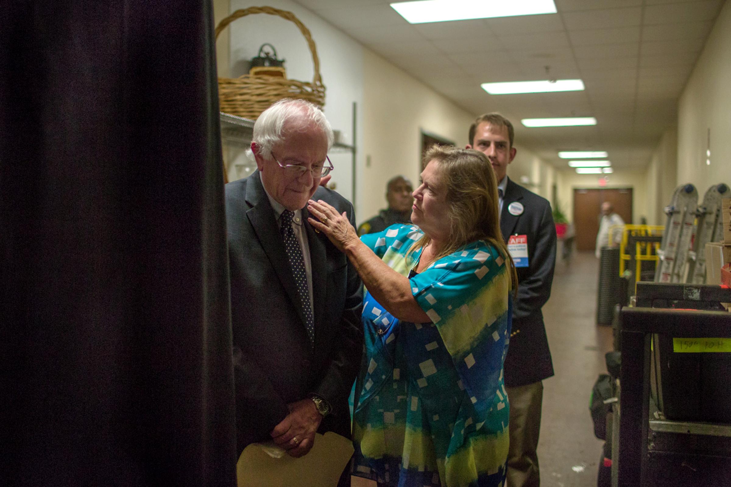 Jane O’Meara Sanders gets Senator Bernie Sanders ready for a rally in Columbia, SC on August 21st, 2015.
