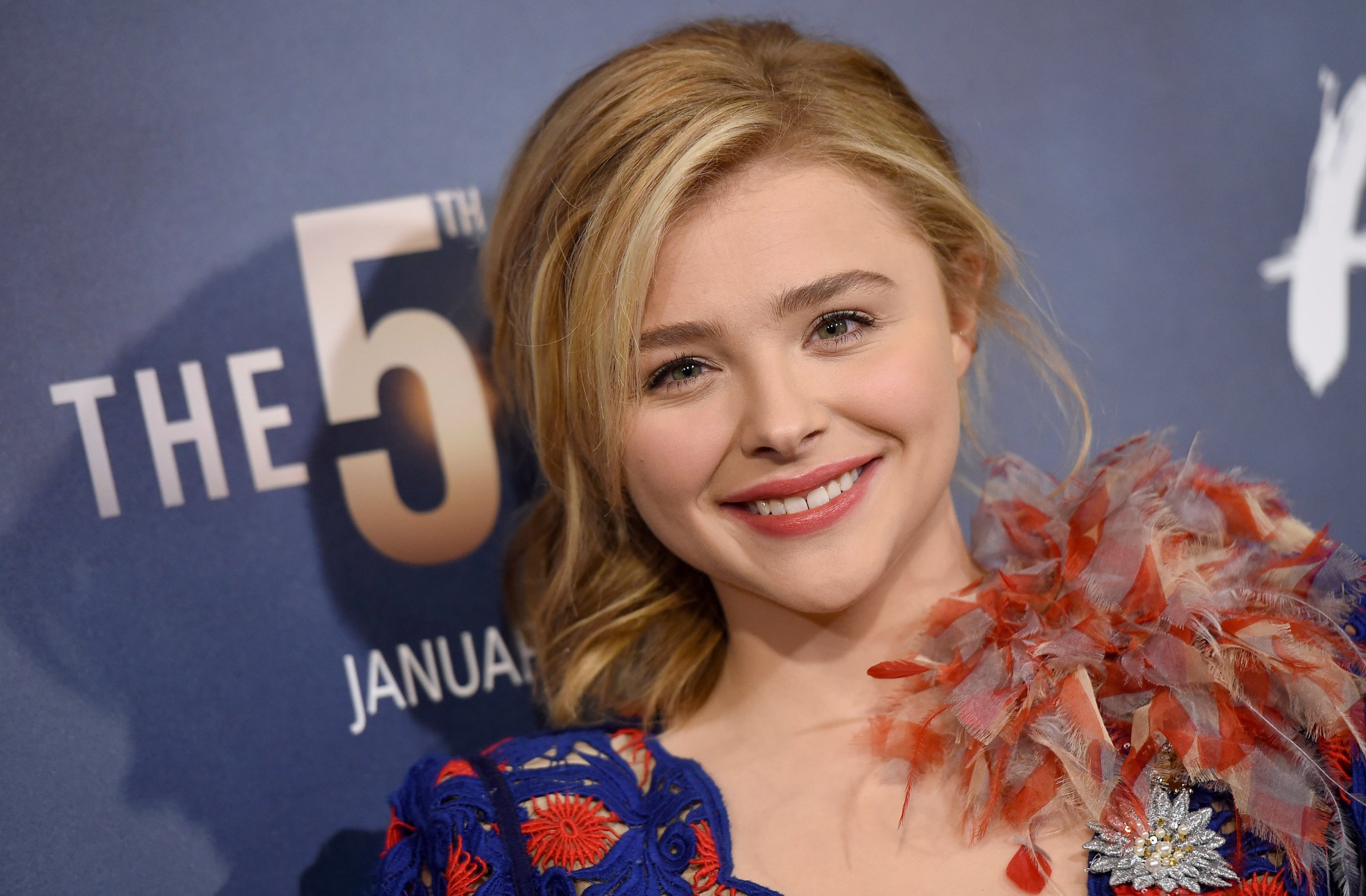 AwesomenessTV Special Fan Screening Of "The 5th Wave" - Arrivals
