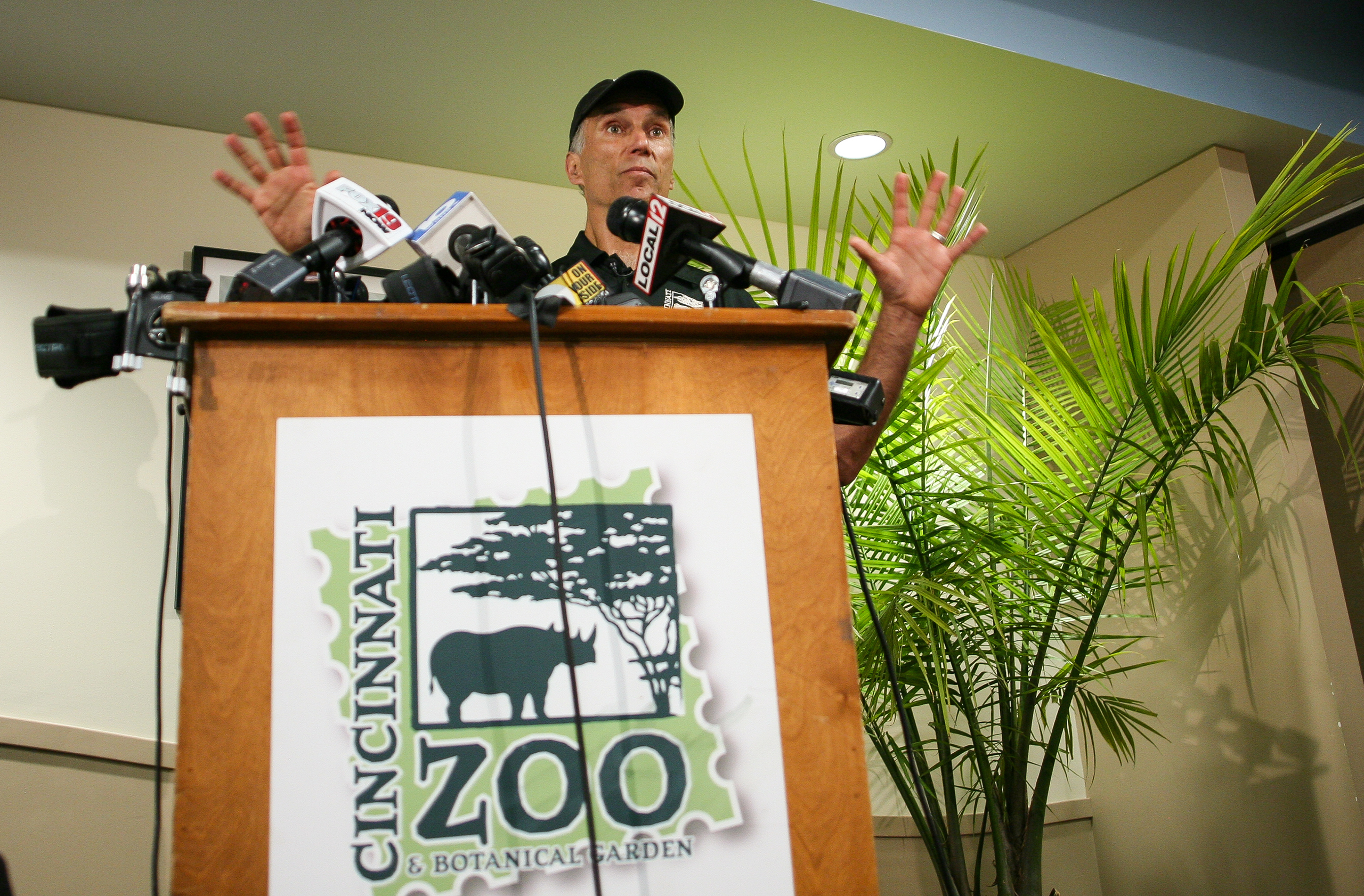 Thane Maynard, Executive Director of the Cincinnati Zoo and Botanical Gardens, speaks to reporters two days after a boy tumbled into a moat and officials were forced to kill Harambe, a Western lowland gorilla, in Cincinnati, Oh., on May 30, 2016. (William Philpott—Reuters)