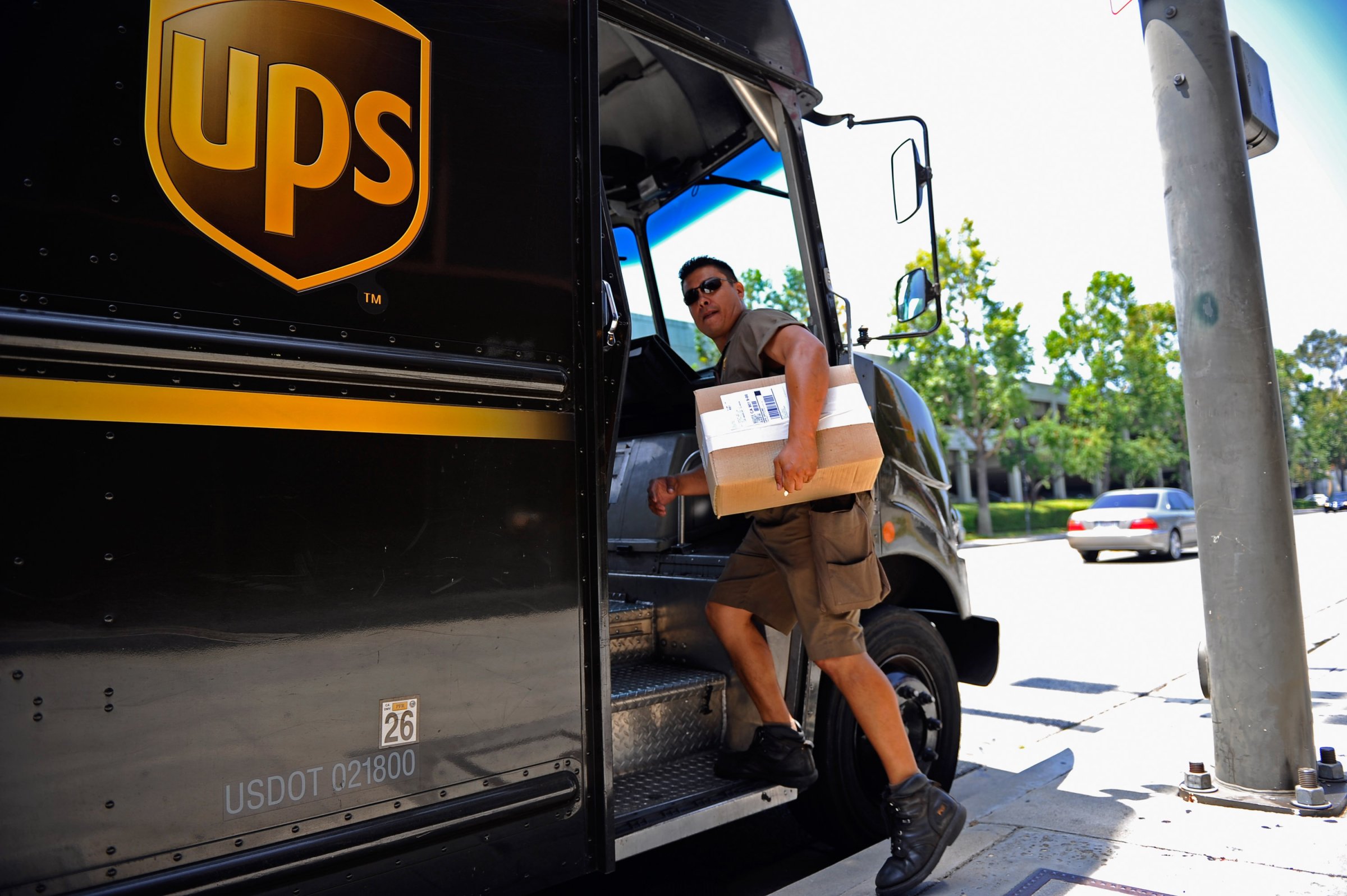 UPS's Income Rises 90 Percent