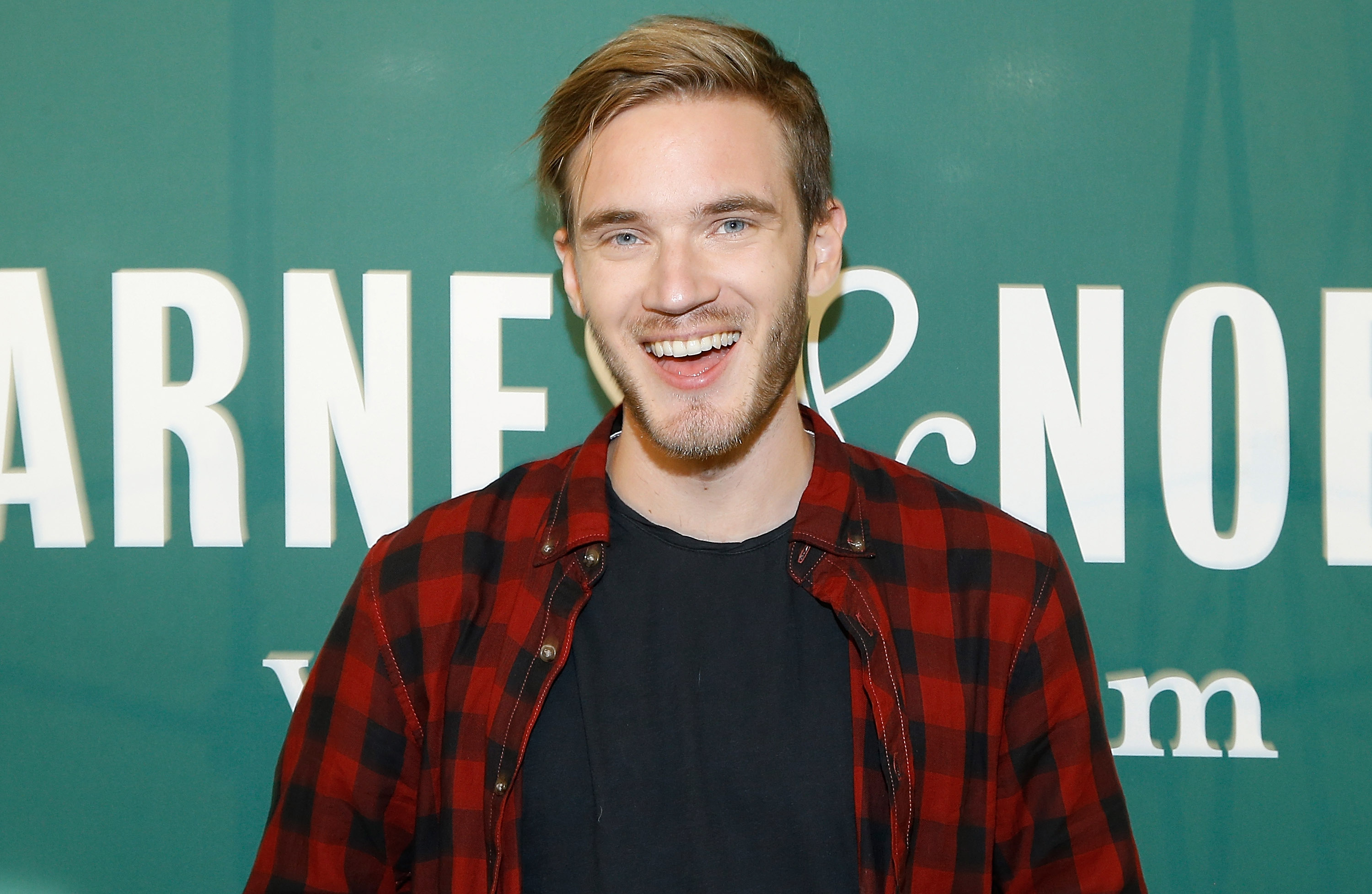PewDiePie signs copies of his new book "This Book Loves You" at Barnes &amp; Noble Union Square on October 29, 2015 in New York City. (John Lamparski&mdash;Getty Images)
