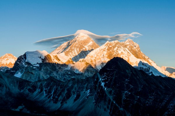 Sherpa Is First Person to Climb Everest After Earthquake | Time
