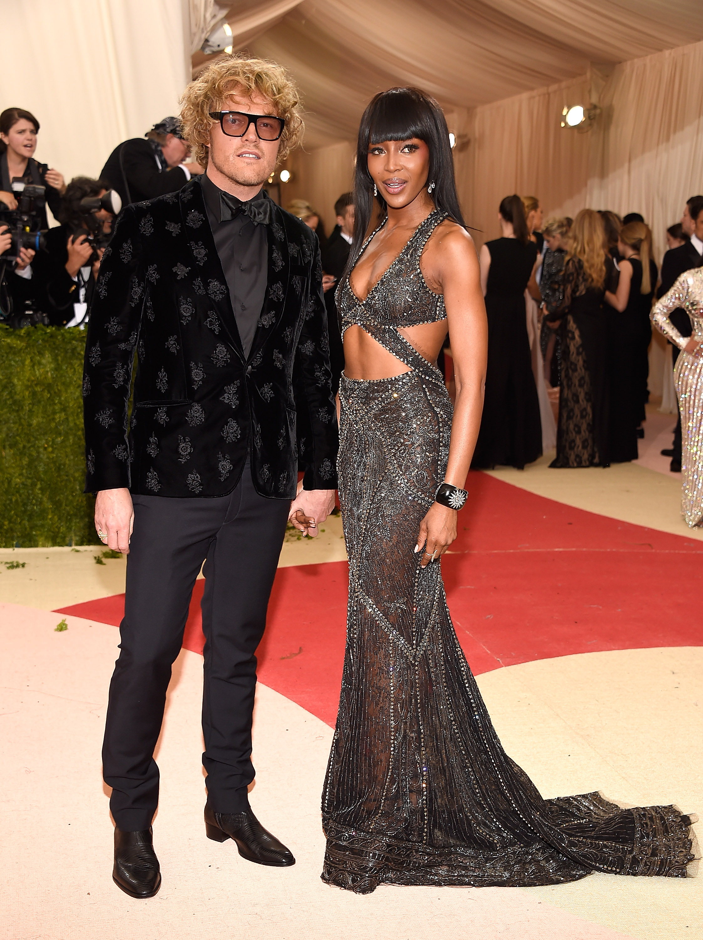 Peter Dundas and Naomi Campbell attend "Manus x Machina: Fashion In An Age Of Technology" Costume Institute Gala at Metropolitan Museum of Art on May 2, 2016 in New York City.