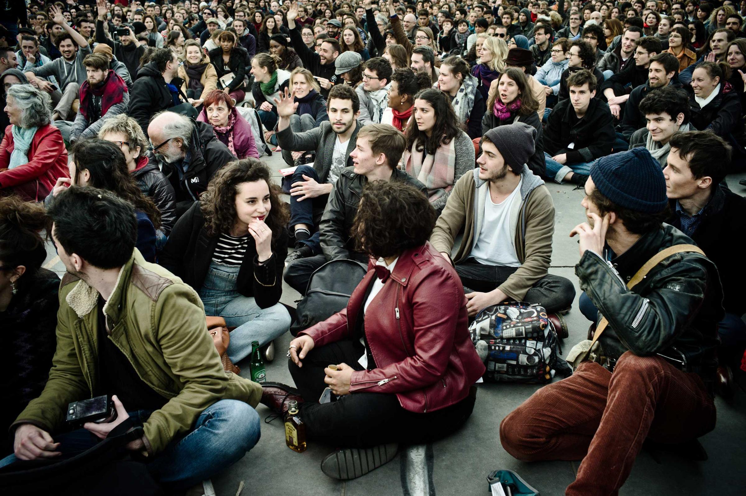 At the Nuit Debout, the General Assembly (from 6:00 pm to 11:00 pm) validate the decisions of the various committees.
