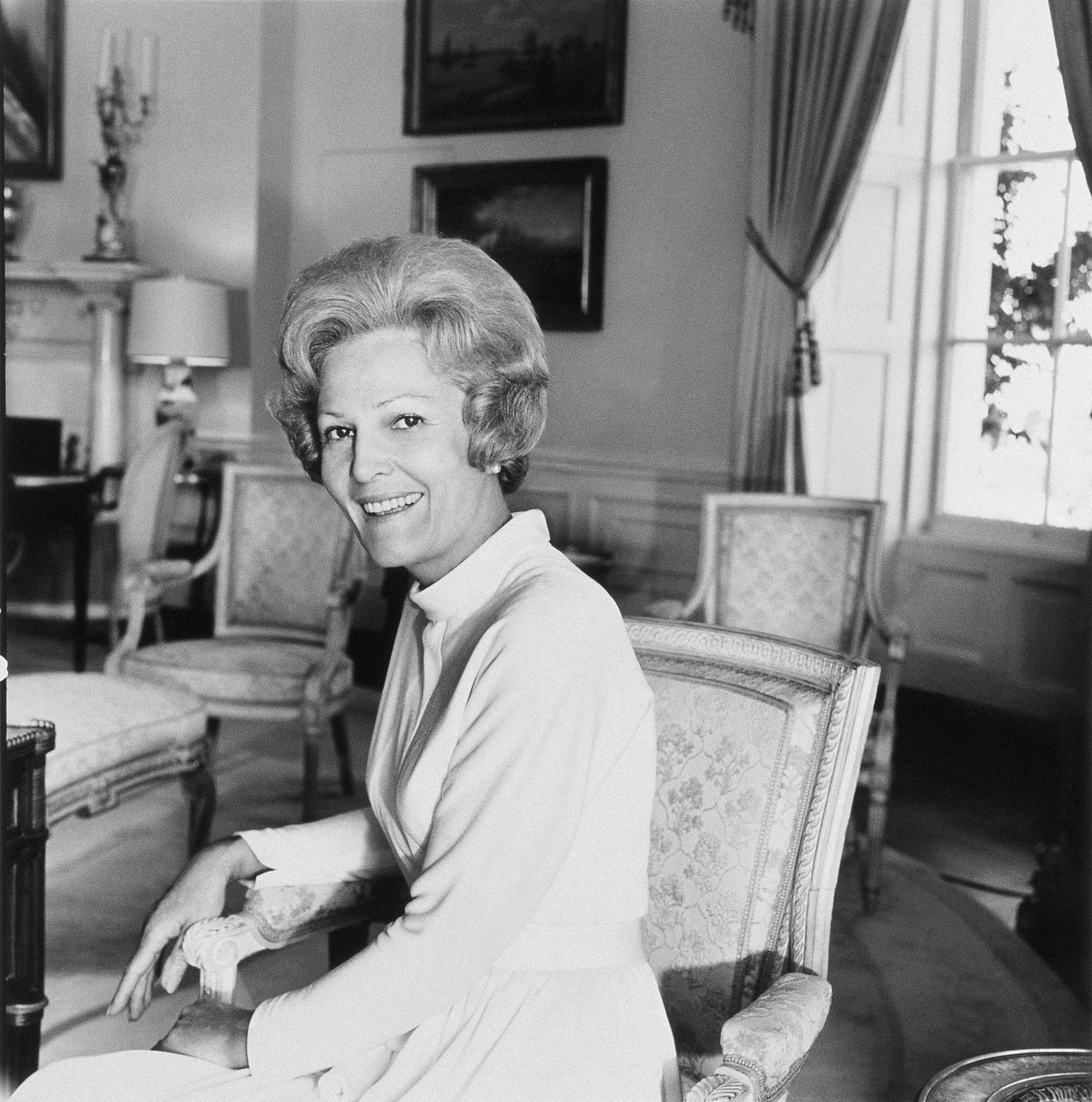 First Lady Pat Nixon), wife of the 37th president of the United States, sitting in the White House in 1972.