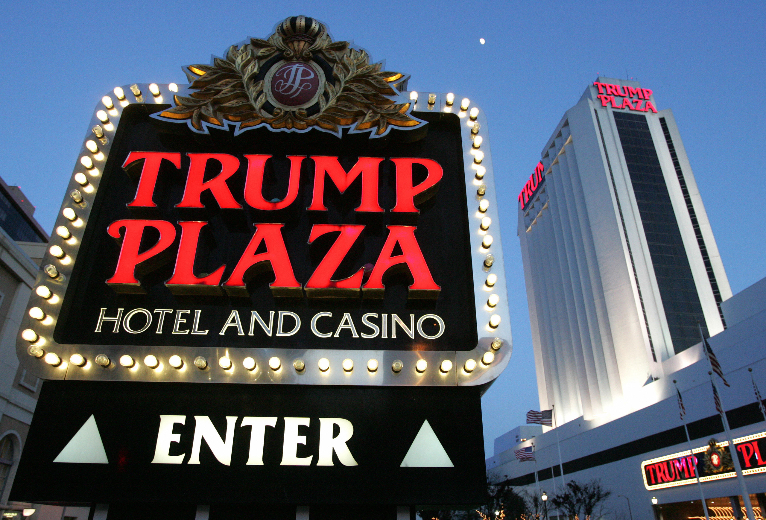 Atlantic City, UNITED STATES: The Trump Plaza hotel and casino in Atlantic City, New Jersey, is pictured 25 May 2007. Gambling has been legal in Atlantic City, one of the few such cities in the United States, since the first casino opened in 1978. AFP PHOTO/SAUL LOEB (Photo credit should read SAUL LOEB/AFP/Getty Images)