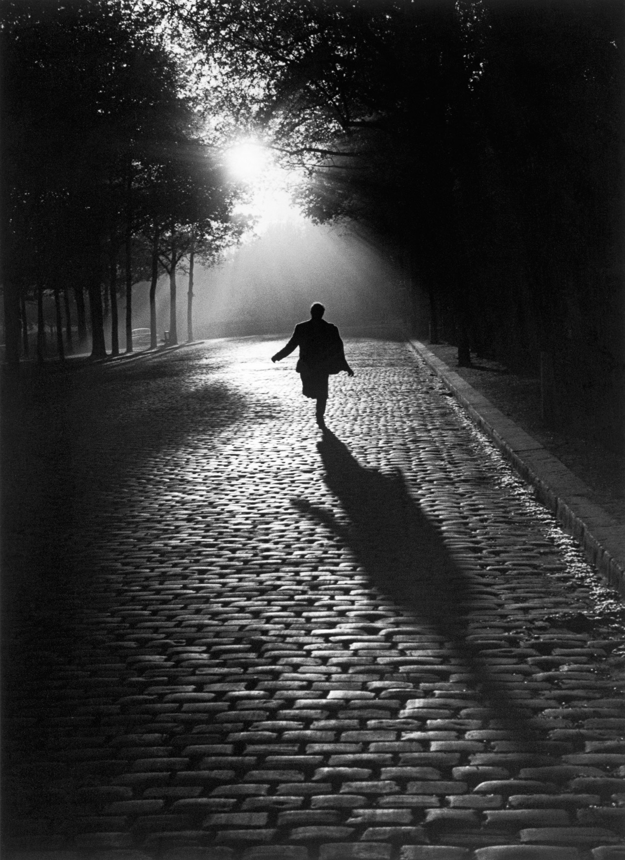 Sabine Weiss photo from the Jeu De Paume exhibition in Paris, France.