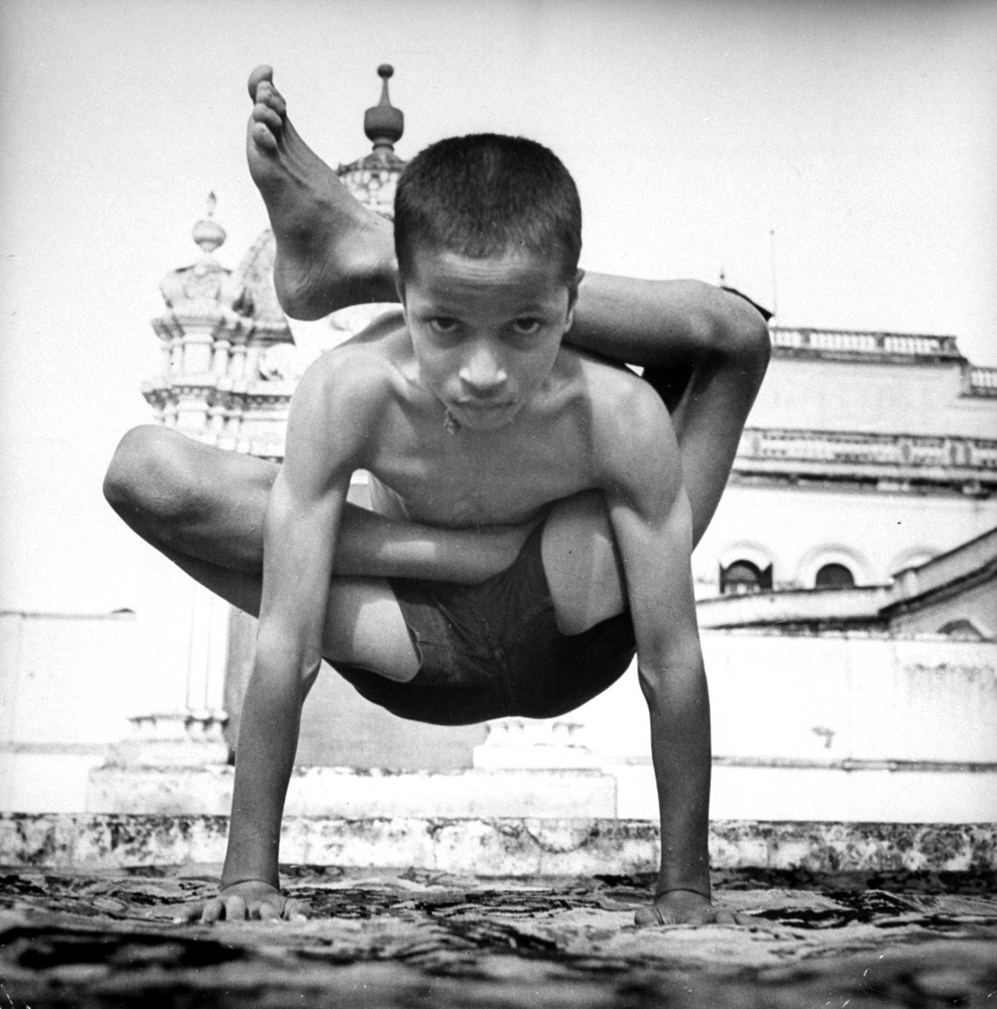 Vintage Yoga photo from LIFE magazine.
