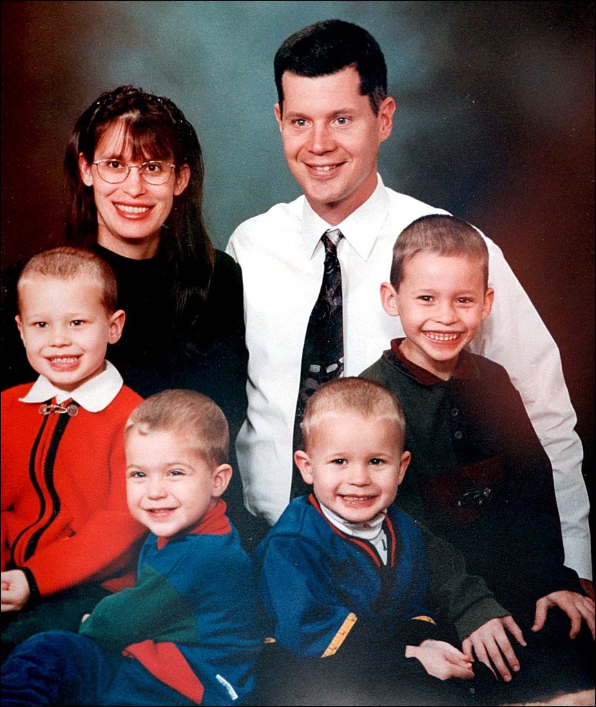 Family photo of Andrea Yates, her husband Rusty, and their four boys Luke, Paul, John and Noah. (8708&mdash;Gamma-Rapho via Getty Images)