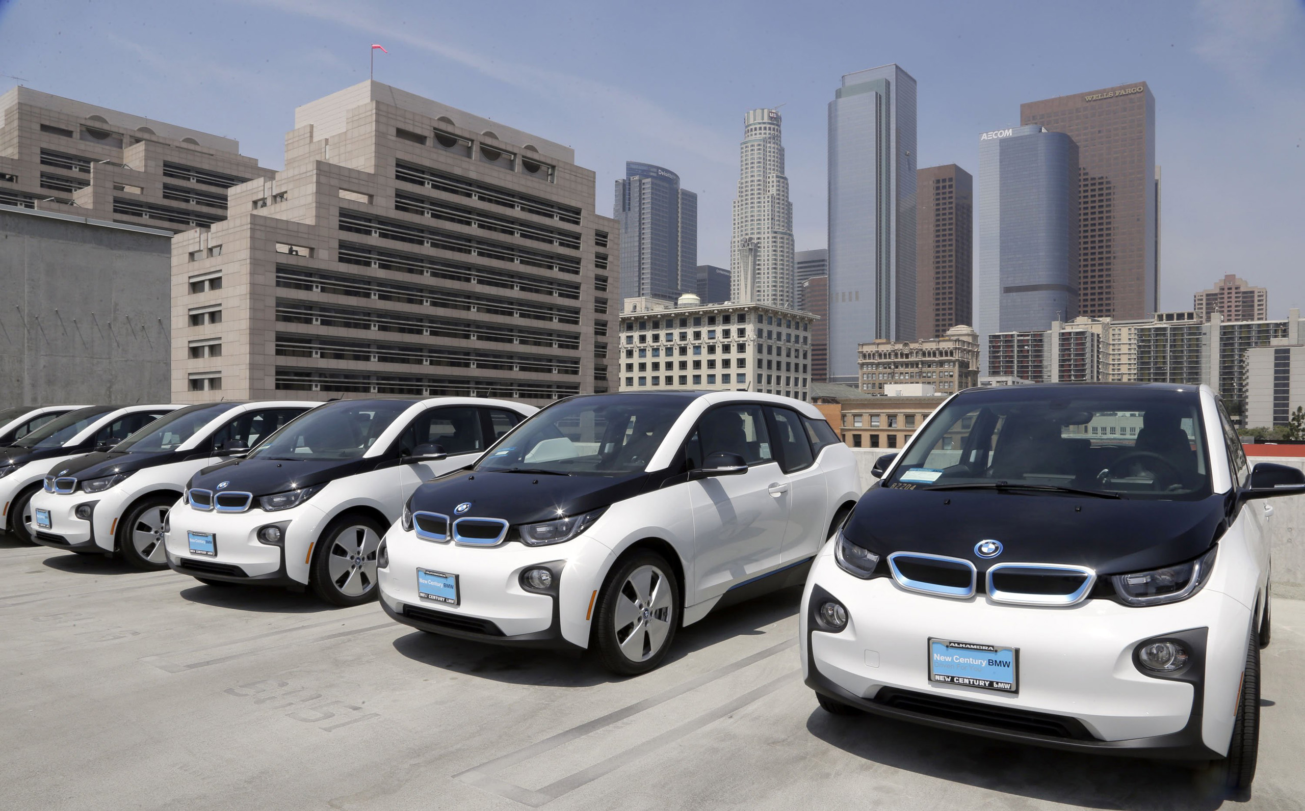 Electric cars are parked atop the Los Angeles Police Department parking lot on June 8, 2016. (Nick Ut—AP)