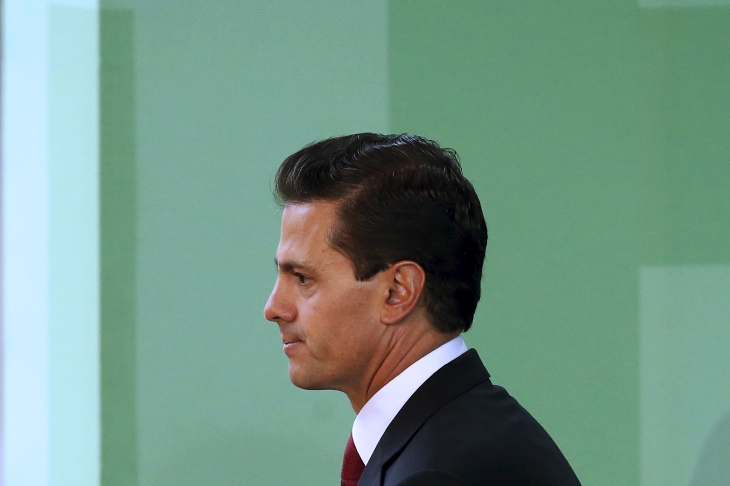 Mexico's President Enrique Pena Nieto is seen during announcing the government plans to legalize marijuana-based medicines, and proposed raising the amount of the drug that can be legally carried, in the wake of a national drug policy review, in Mexico City, Mexico, April 21, 2016. REUTERS/Edgard Garrido - RTX2B3KR
