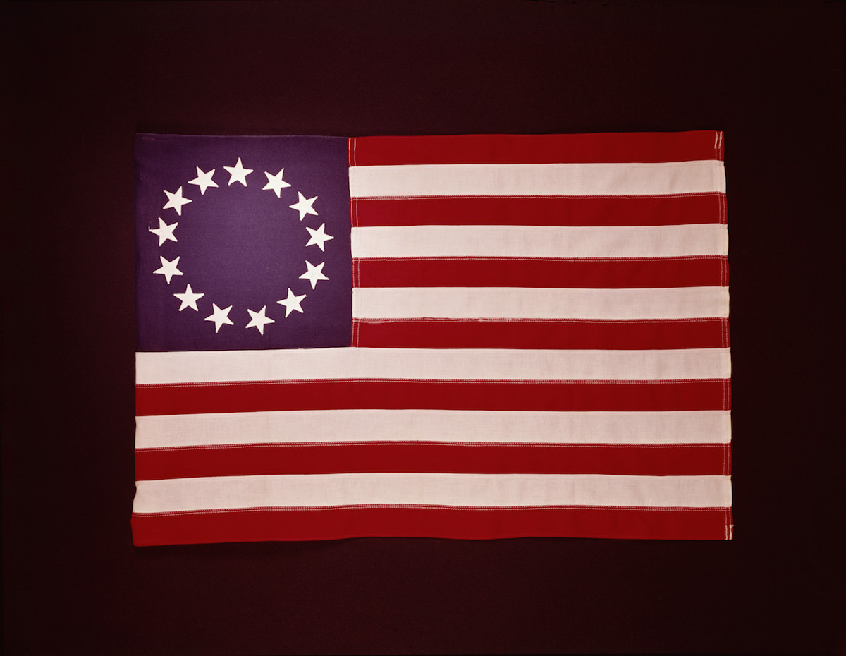1776 Colonial U.S. flag, showing 13 stars, photographed circa 1950 (H. Armstrong Roberts—Retrofile/Getty Images)