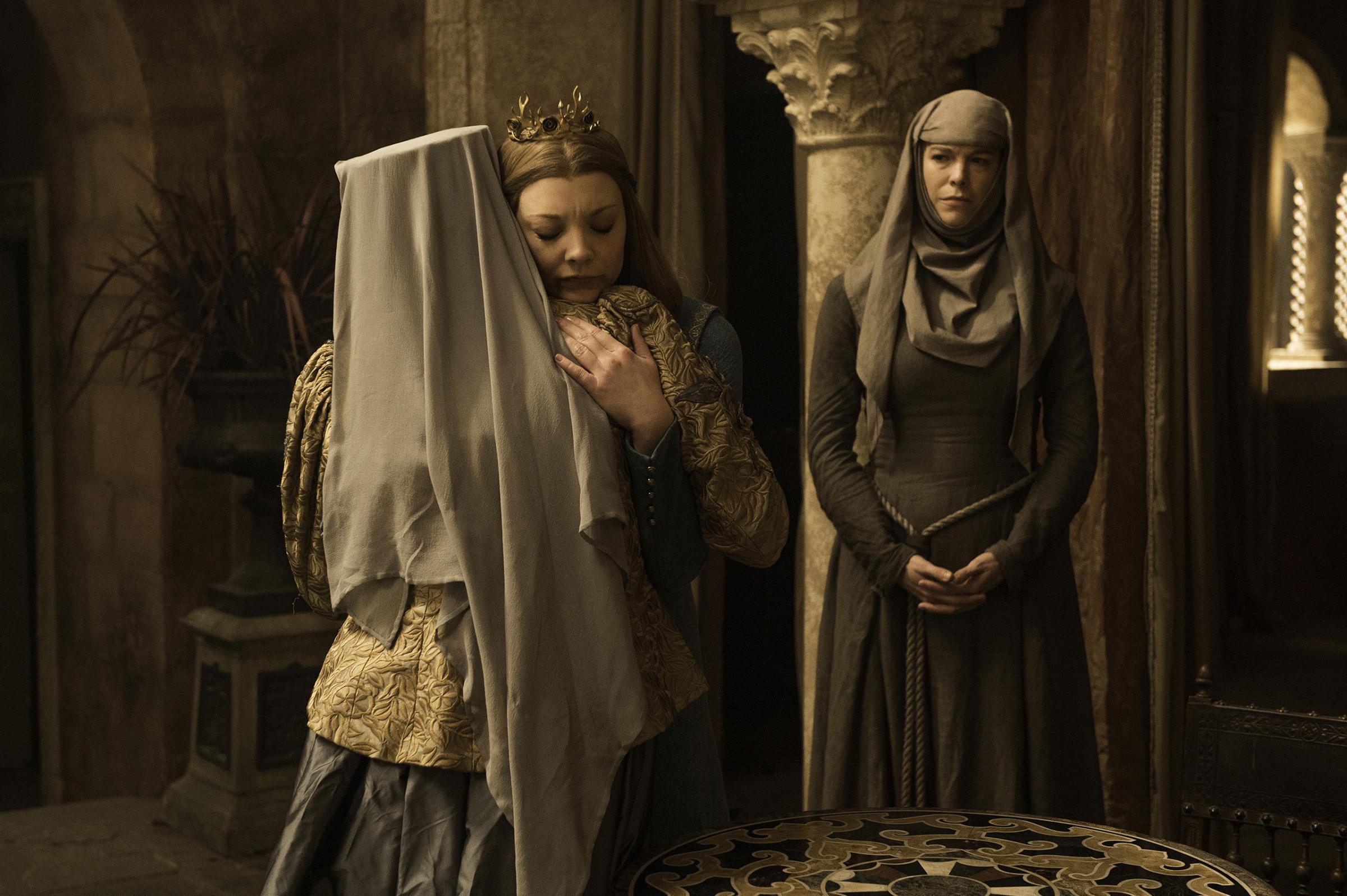 Diana Rigg (Olenna Tyrell), Natalie Dormer (Margery Tyrell), and Hannah Waddingham (Septa Unella) in Game of Thrones.