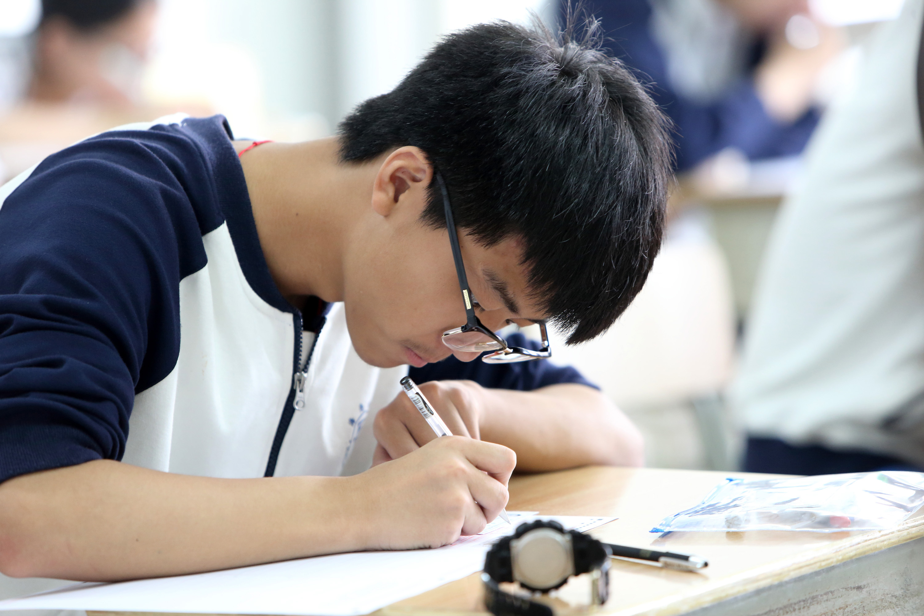 China's Annual National College Entrance Exam 2016