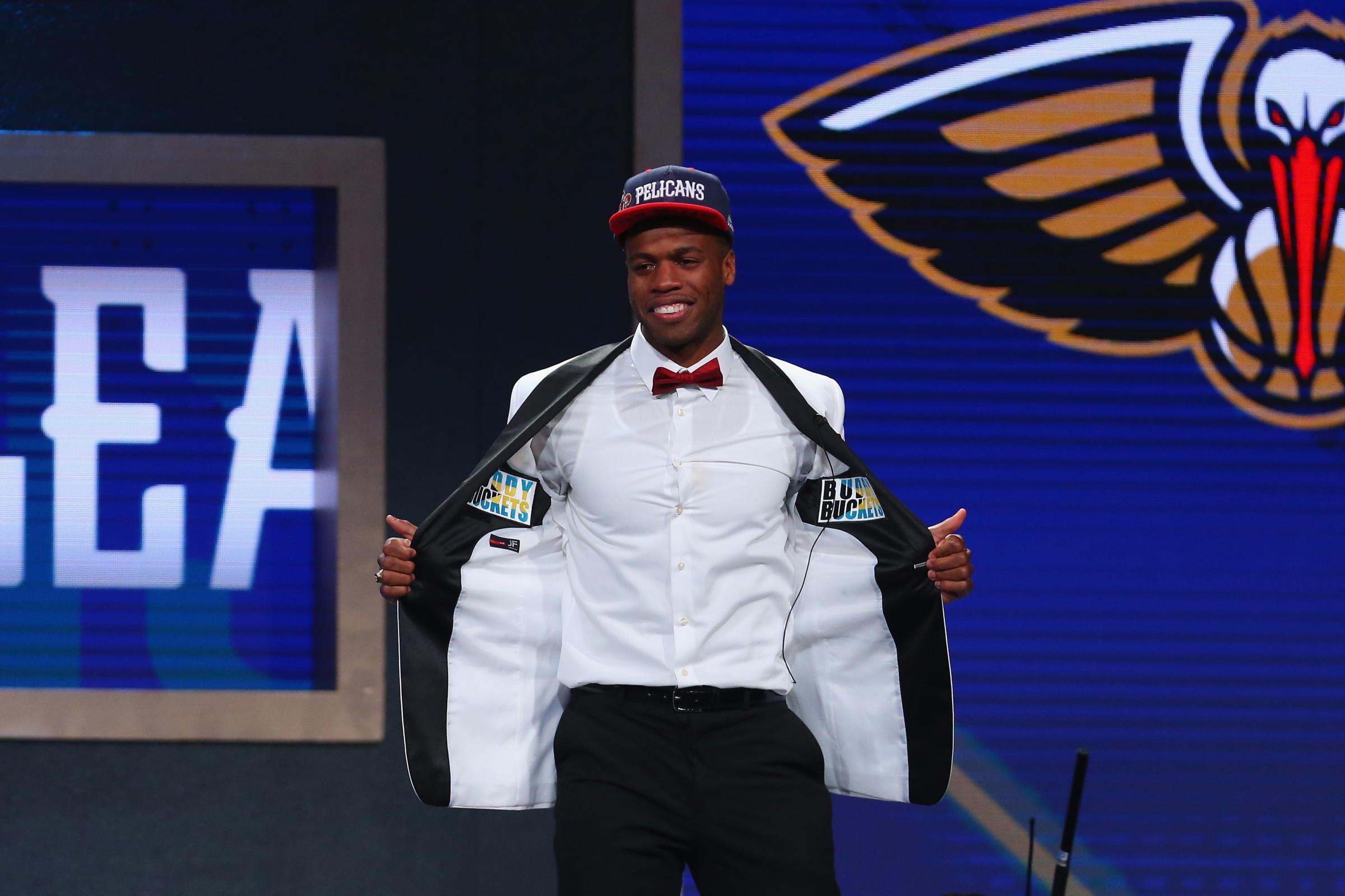 Buddy Hield went for a dapper white tuxedo jacket, which was nicely complemented by his red bow tie and his "Buddy Buckets" embellishments inside the jacket.