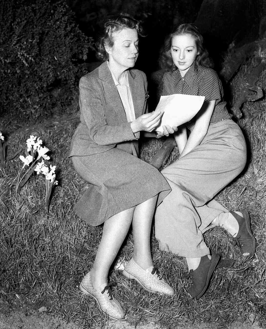 Technical Advisor Susan Myrick and Evelyn Keyes, Suellen O'Hara, on the set of Gone with the Wind in 1939.