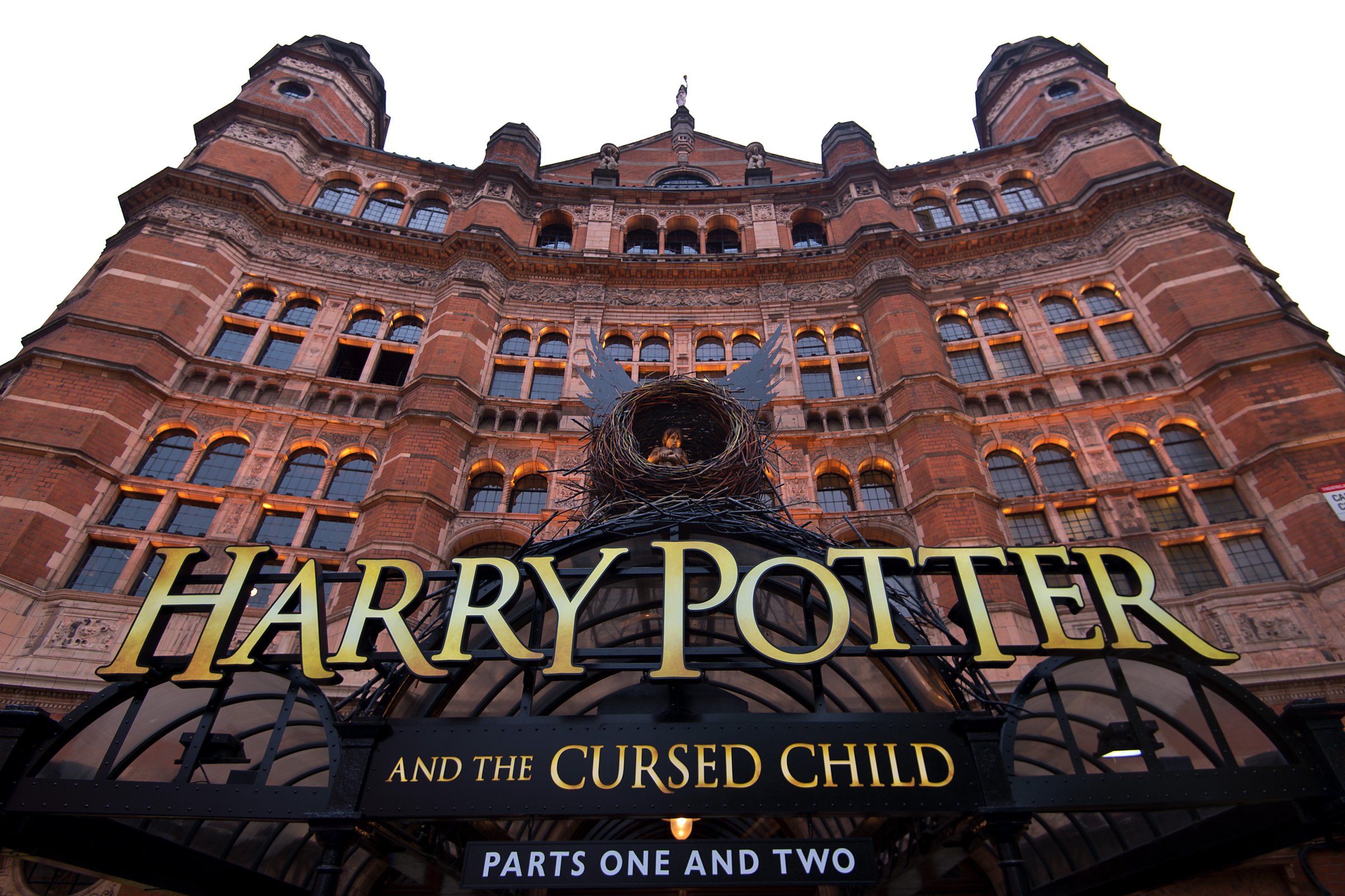 Previews Start For "Harry Potter and the Cursed Child"