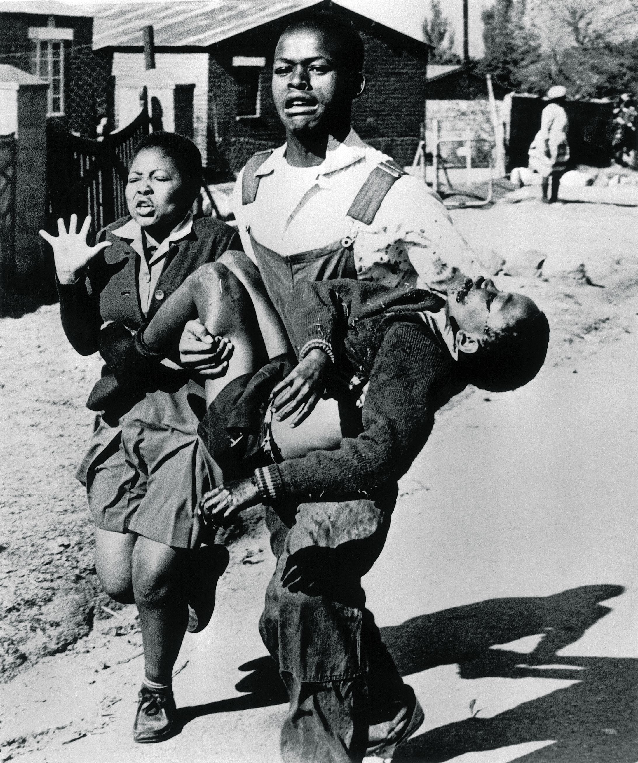 hector-pieterson-soweto-uprising-apartheid-sam-nzima