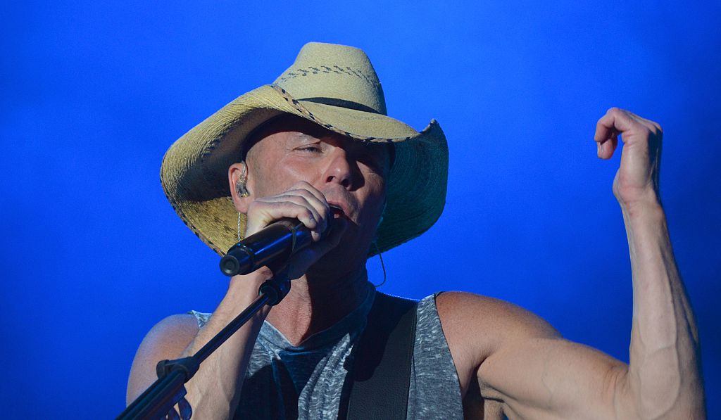 Kenny Chesney performs on April 3, 2016 in Las Vegas, Nevada.