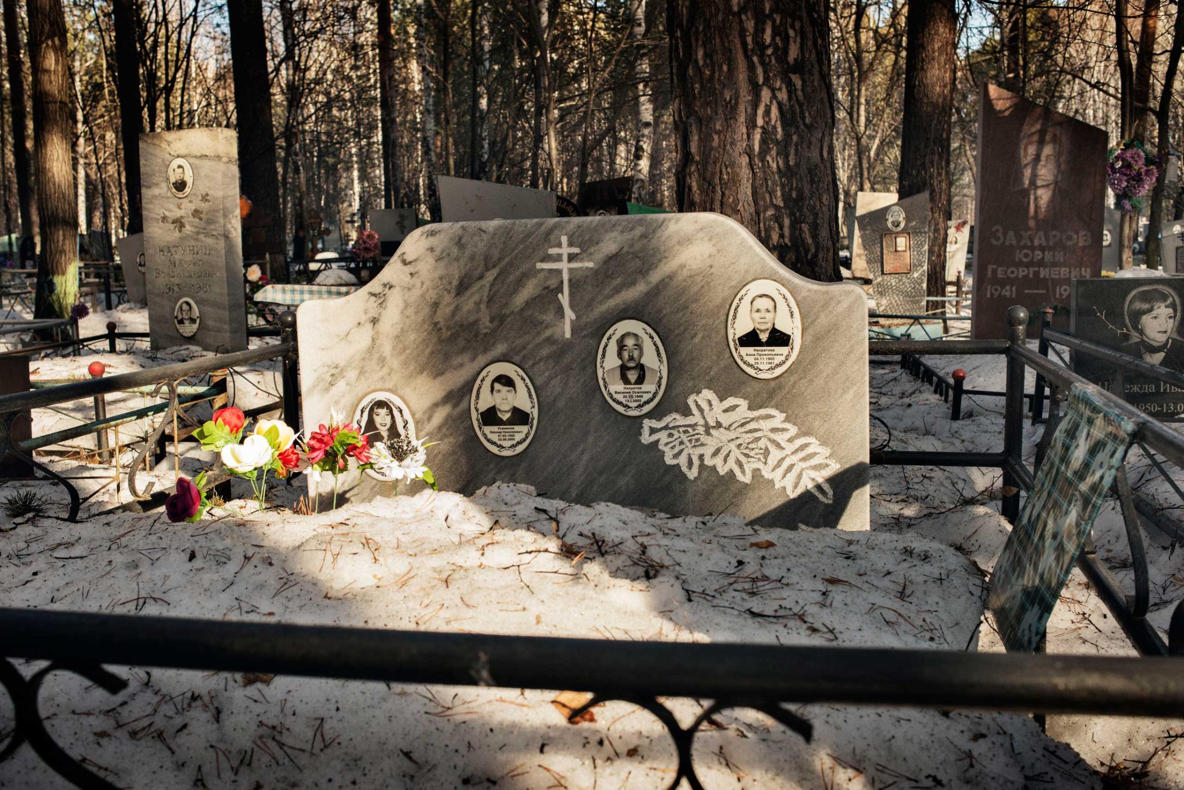 Olga is buried in a cemetery in Uralmash district next to her relatives. She died in 2015 due to her liver failure after a long use of Krokodil.