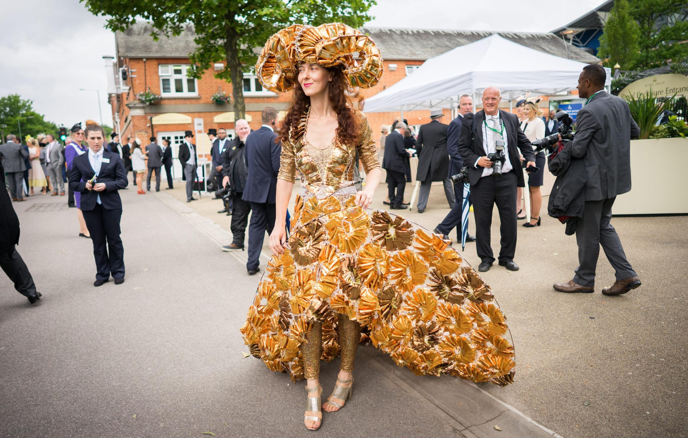 Race-goers arrive on Ladies Day at Royal Ascot, near London, Britain, 16 June 2016. The annual event is a five-day social / horse racing meeting. EPA/ANDREW COWIE
