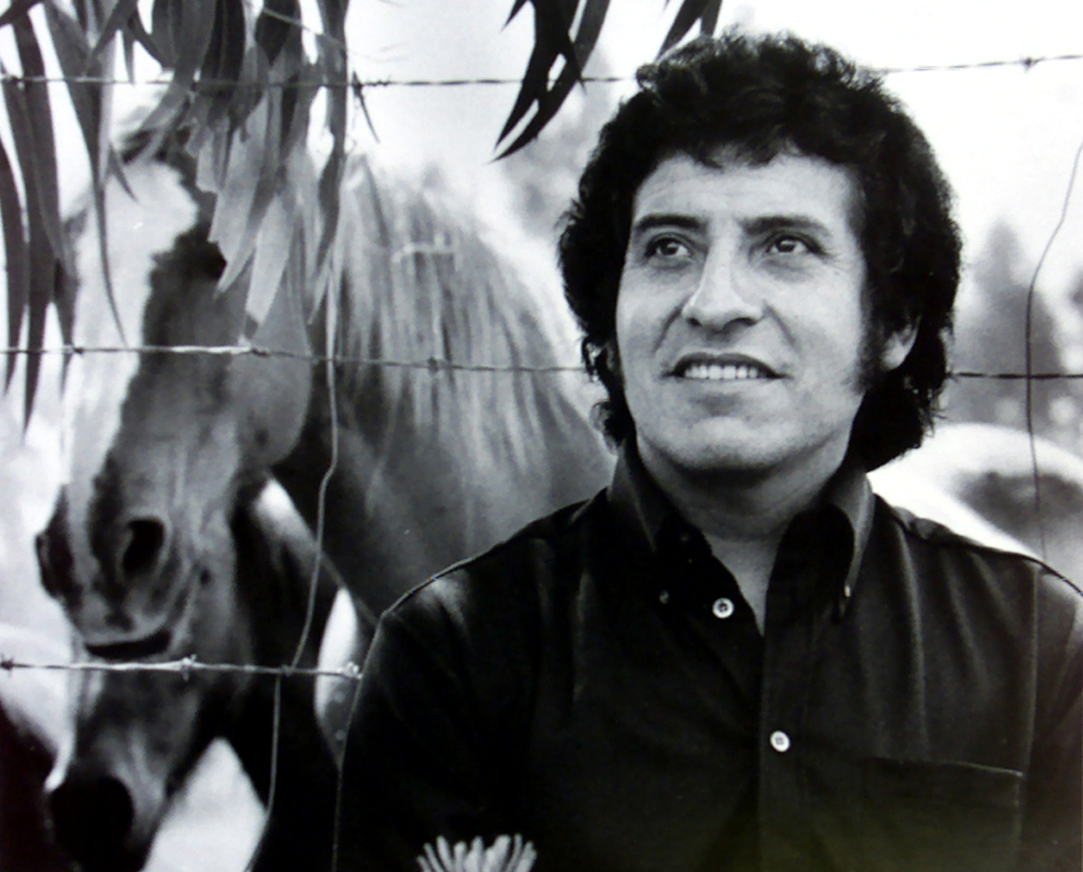 Chilean singer Victor Jara, who was tortured and died during the military dictatorship of Pinochet is seen in this undated file picture. (Reuters)