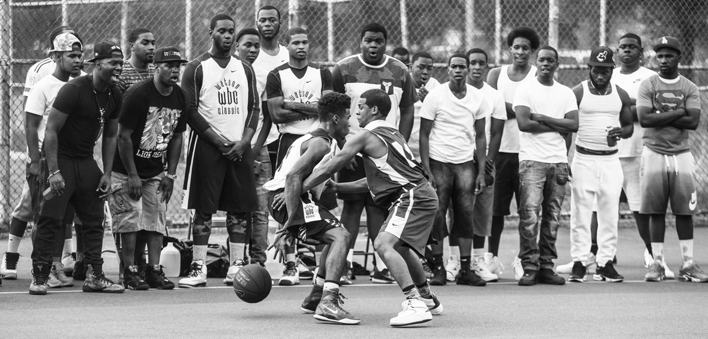 Another key thing about streetball..the art of breaking ankles and making your opponent looklike a fool attempting to guard you from scoring. This is where you tell your teammates to backoff while you clown your opponent, and that’s exactly what happened when I was photographingJerron Love play in the Bronx my first time shooting him in action. He toyed with his opponent,doing crossovers, behind the legs dribbling. It brought memories back of me watching AllenIverson crossing over damn near anybody he playing against in the NBA.