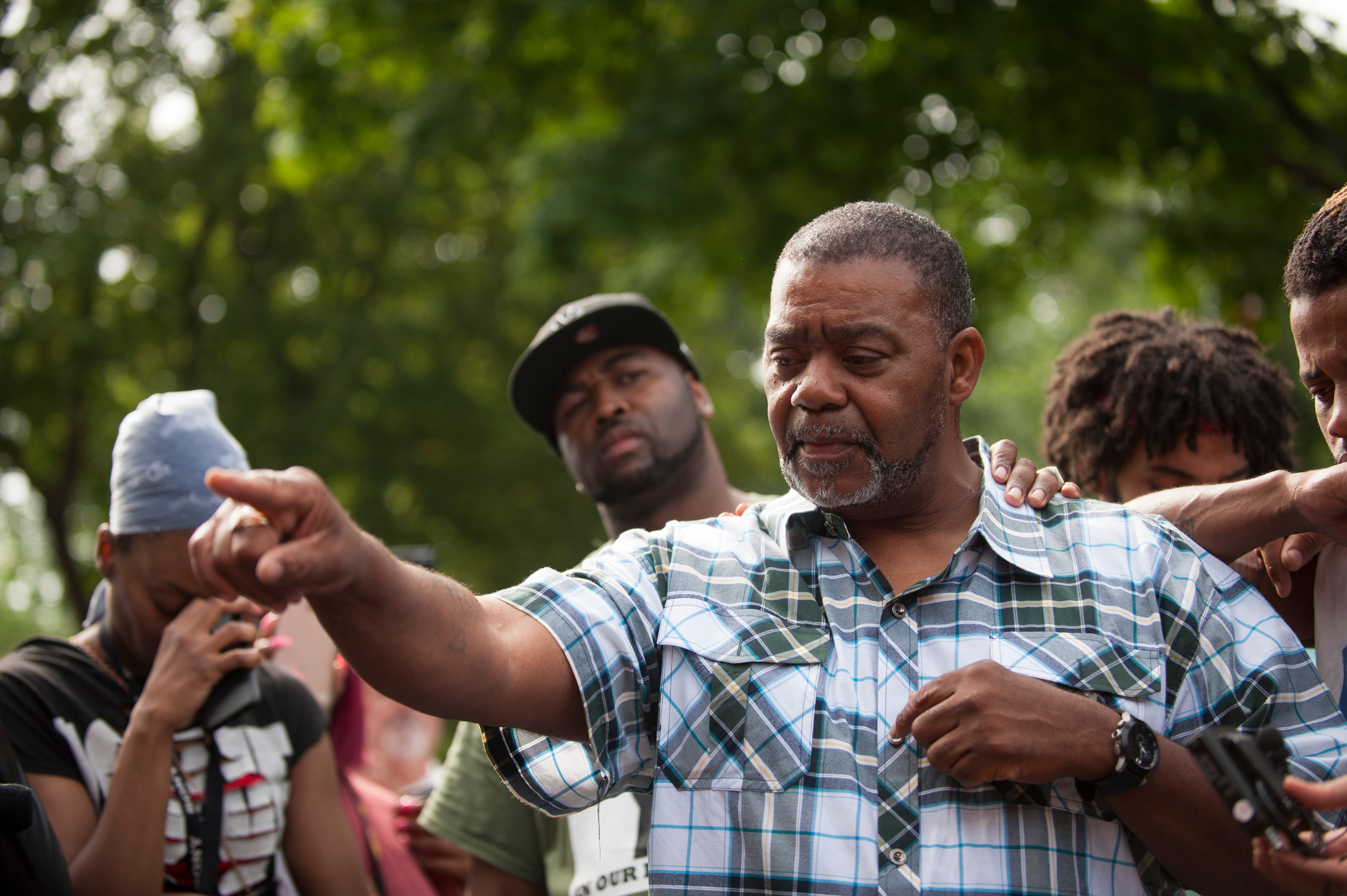Clarence D. Castile, uncle of Philando Castile, speaks outside the Governor's Mansion on July 7, 2016 in St. Paul, Minnesota. (Stephen Maturen; Getty Images)