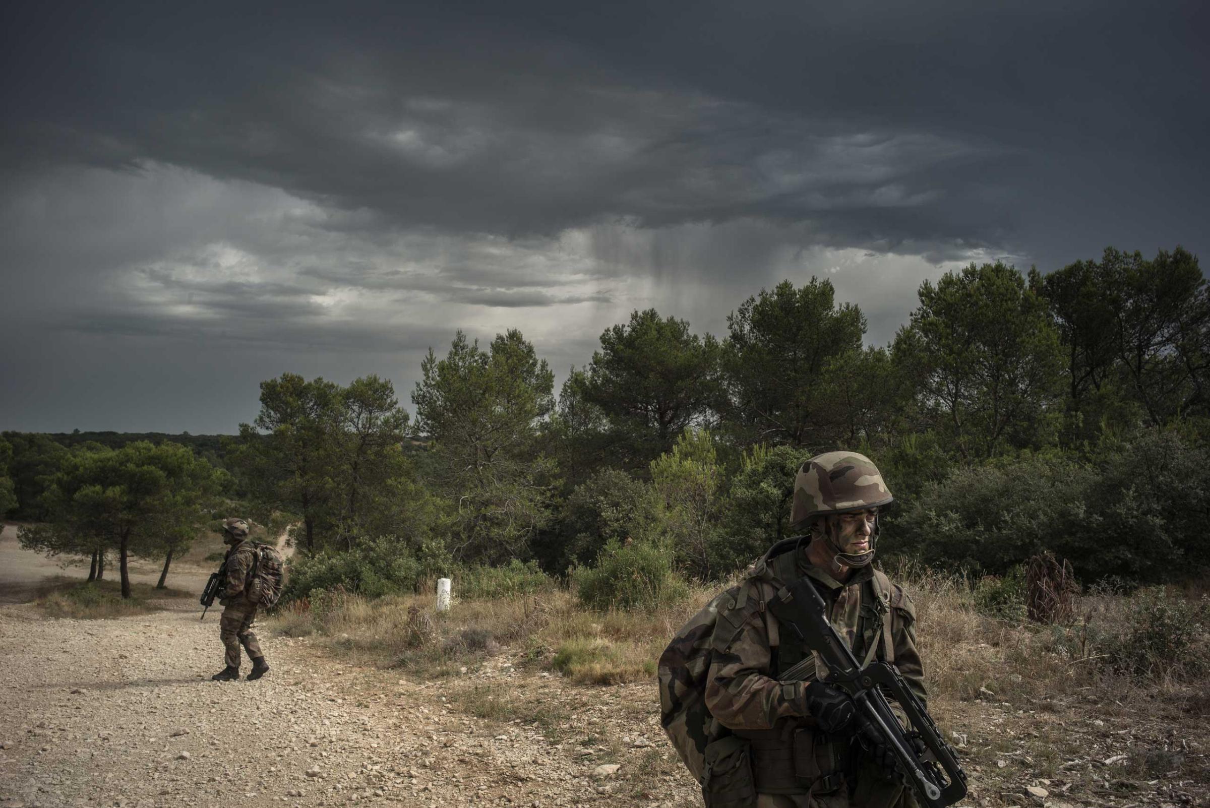 Legionnaires learn basic field tactics. Nimes, France. Aug. 4, 2015.
