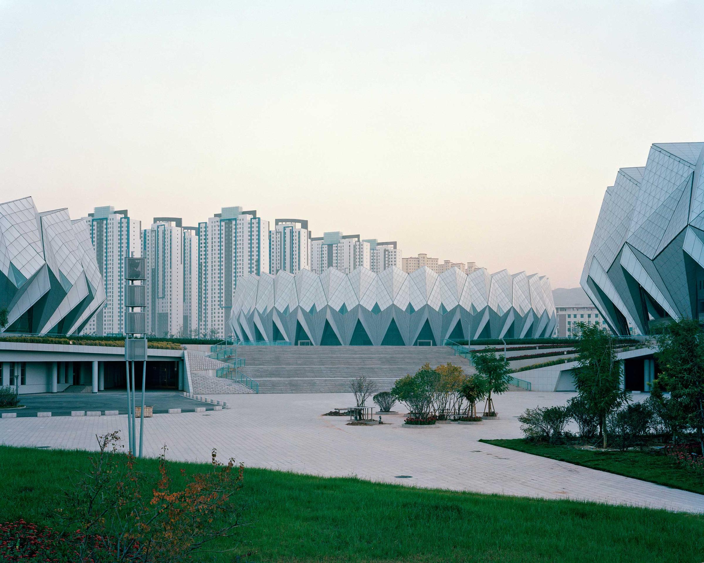 julien-chatelin-china-west-development-nature-city-construction-GDP_01