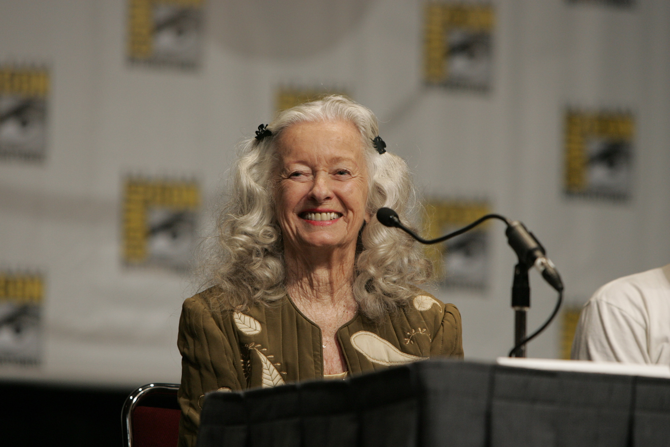 Noel Neill during Warner Home Video introduces 'Superman II: The Richard Donner Cut' and the New 'Superman' DVD collections featuring Christopher Reeve's Man of Steel at Comic Con in San Diego, Calif. (E. Charbonneau—WireImage for Carl Samrock Publi)