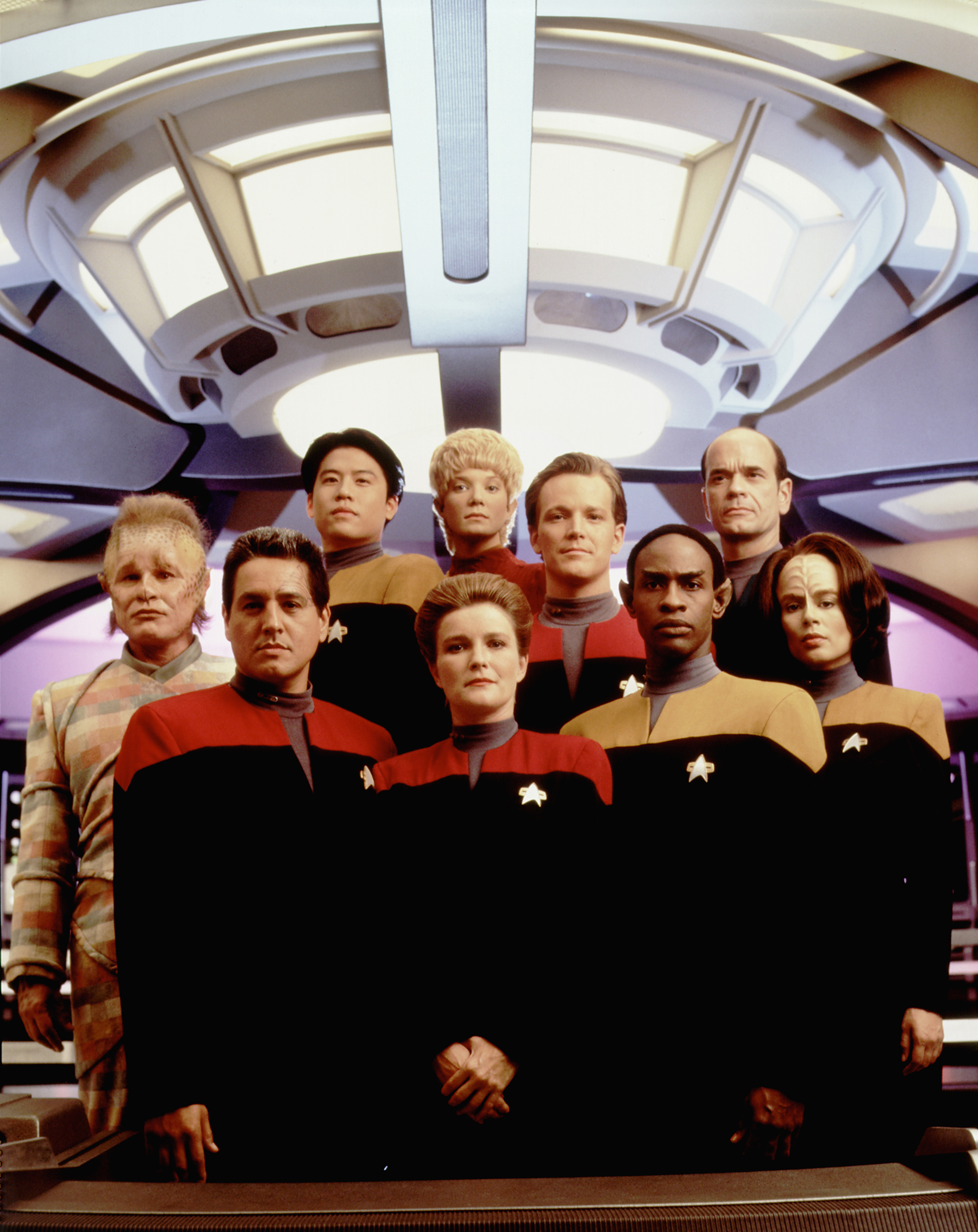 Cast of Star trek Voyager, first season, from left: Neelix (Ethan Phillips), Chakotay (Robert Beltran), Harry S.L. Kim (Garrett Wang), Kathryn Janeway (Kate Mulgrew), Kes (Jennifer Lien), Thomas Eugene Paris (Robert Duncan McNeill), Tuvok (Tim Russ), "The Doctor" (Robert Picardo), B'Elanna Torres (Roxann Dawson), 1995.