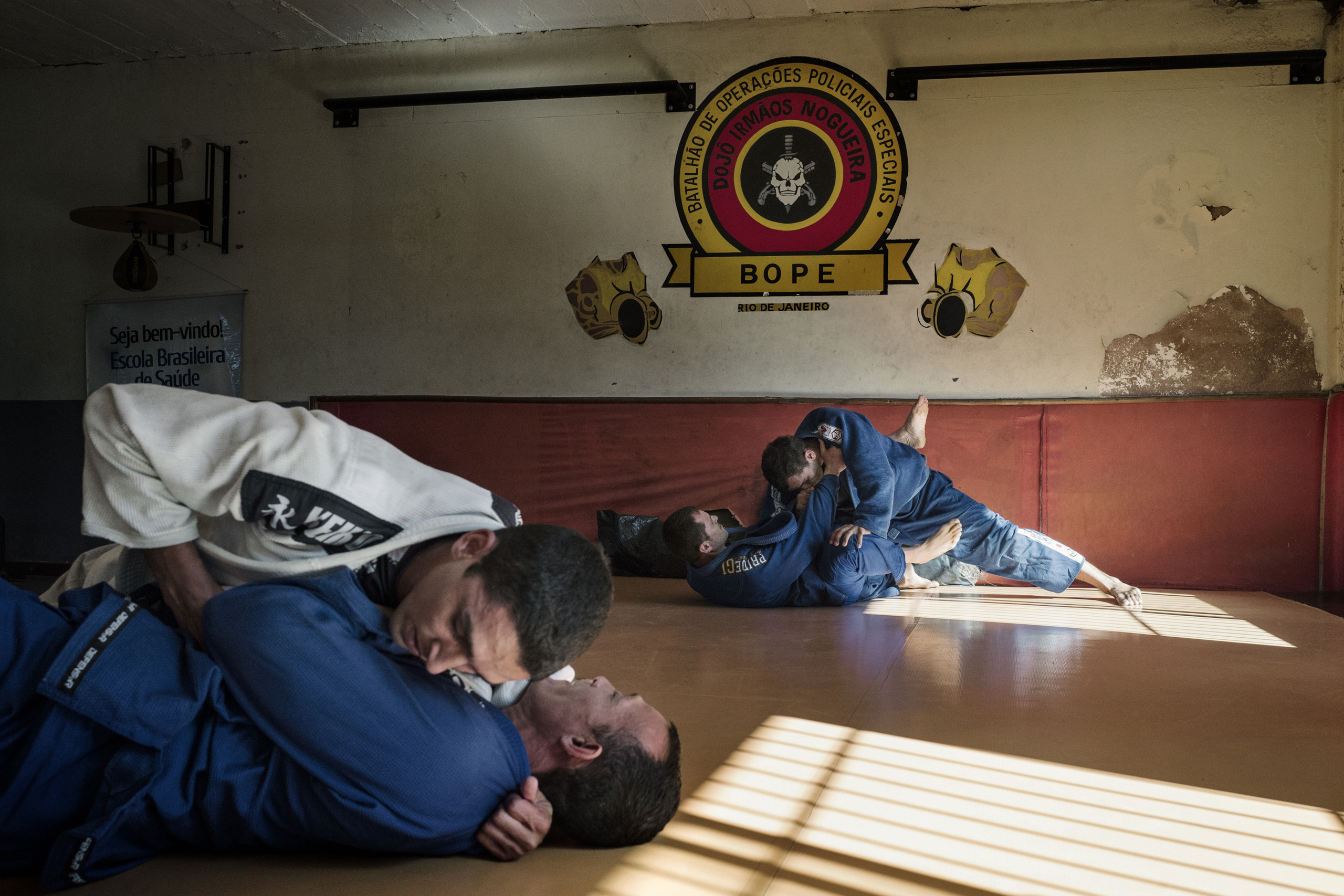 Training in Brazilian Jiu-Jitsu for the members of BOPE (Battalion of Special Police Operations).