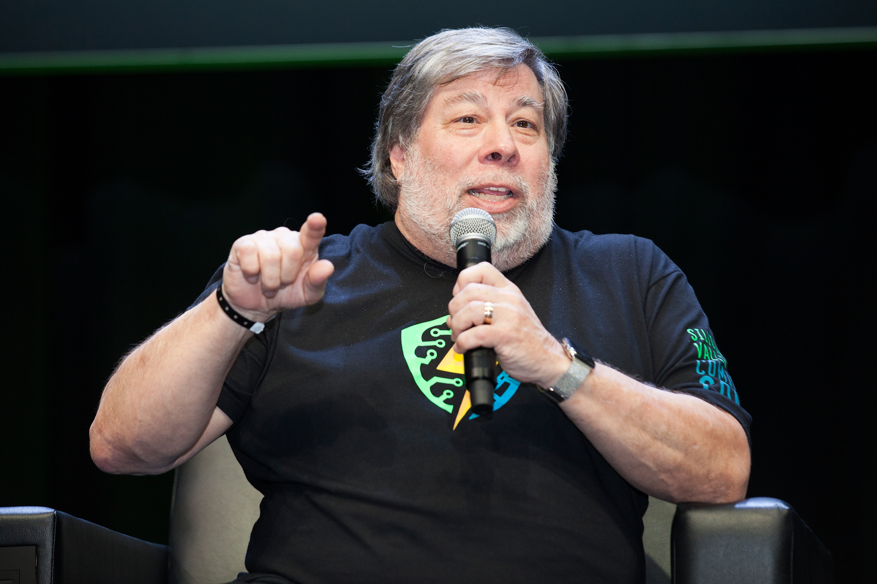 SAN JOSE, CA - MARCH 20:  Steve Wozniak addresses the crowd during the closing panel of the Silicon Valley Comic Con on March 20, 2016 in San Jose, California. (Kelly Sullivan—Getty Images)