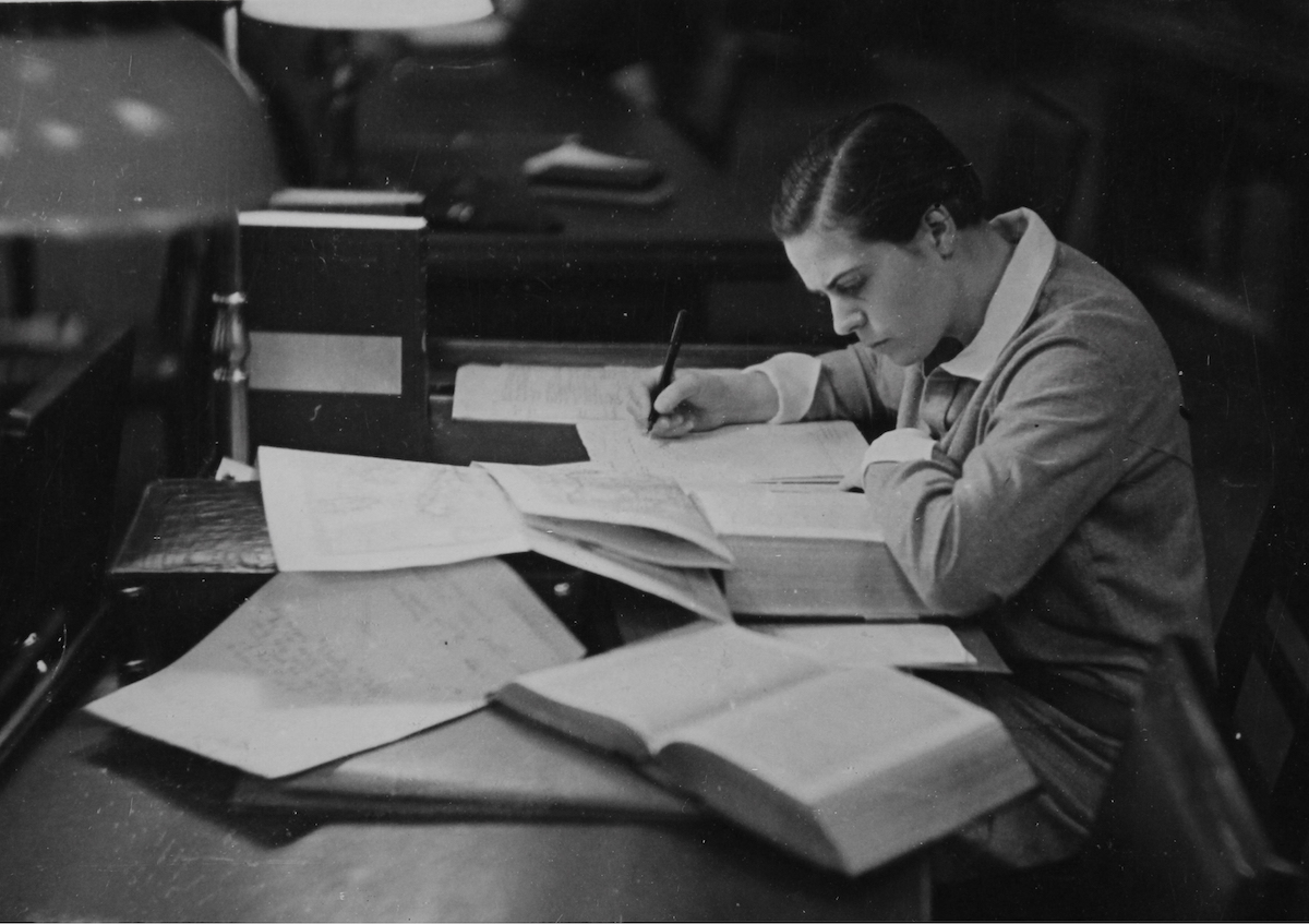 1930s Student In A Library