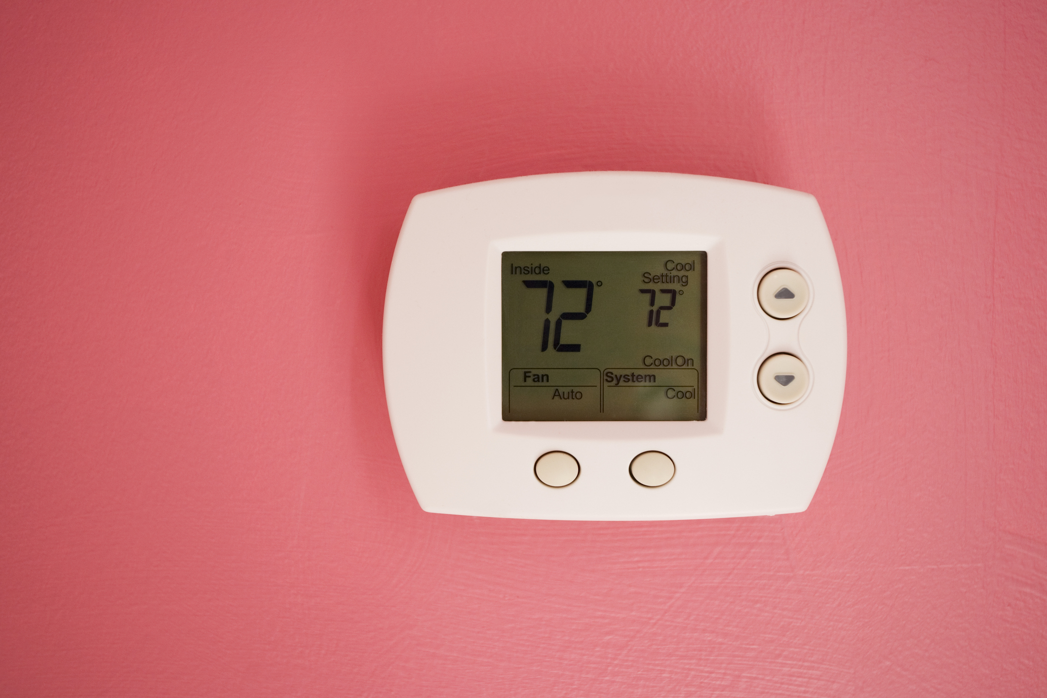 Thermostat on wall (Getty Images)