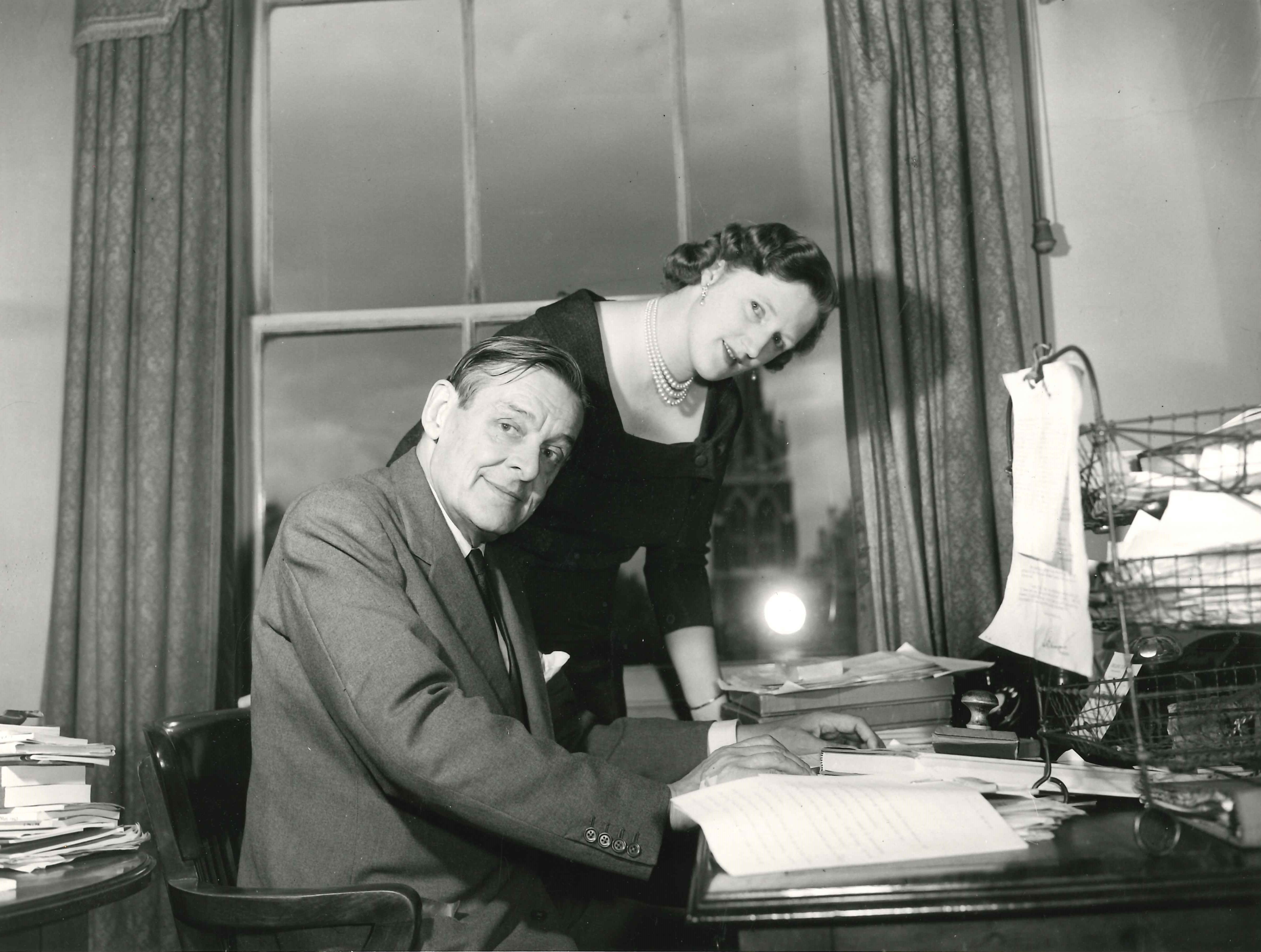 American-born British poet, playwright and essayist, T. S. Eliot (1888 - 1965), with his second wife, Valerie Eliot (1926 - 2012), Aug. 16, 1958. (Express&mdash;Getty Images)