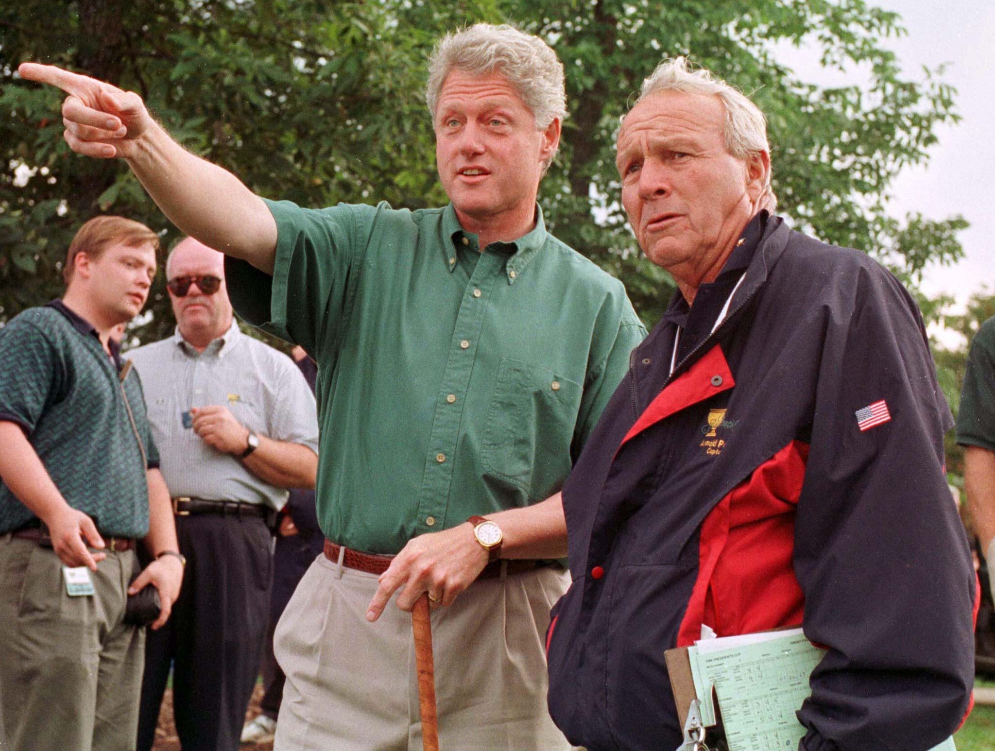 PRESIDENT CLINTON AND ARNOLD PALMER AT PRESIDENTS CUP