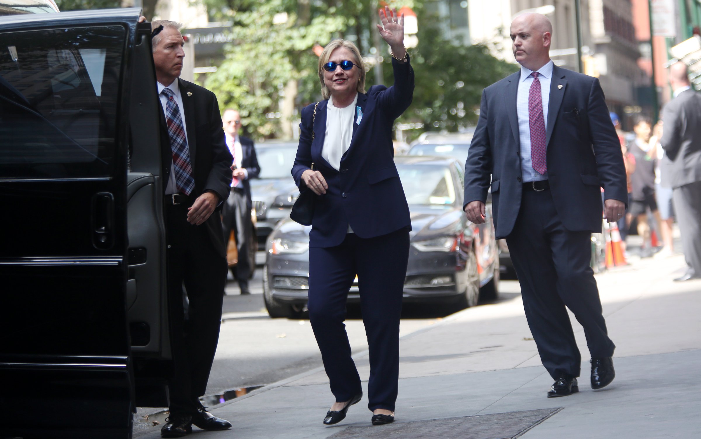 U.S. Presidential Candidate Hillary Clinton exits her daughter Chelsea Clinton's apartment