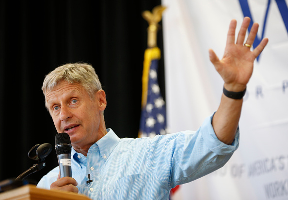 Libertarian presidential candidate Gary Johnson talks to a crowd of supporters at a rally on August 6, 2015 in Salt Lake City, Utah.