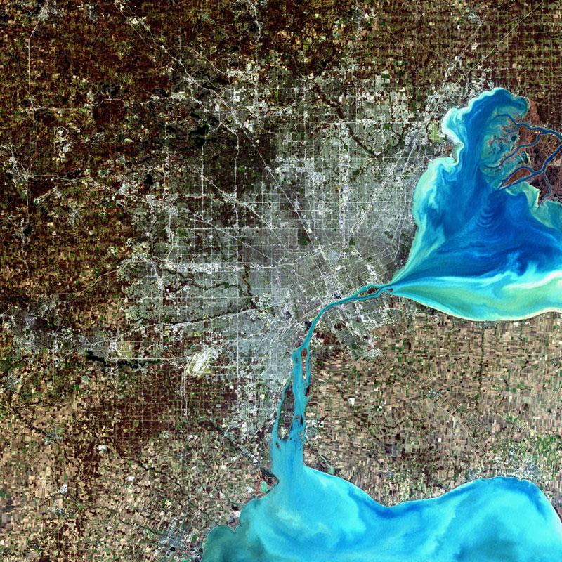Detroit, Michigan, USALandsat 7 captured this image of the largest city in Michigan on Dec. 11, 2001.