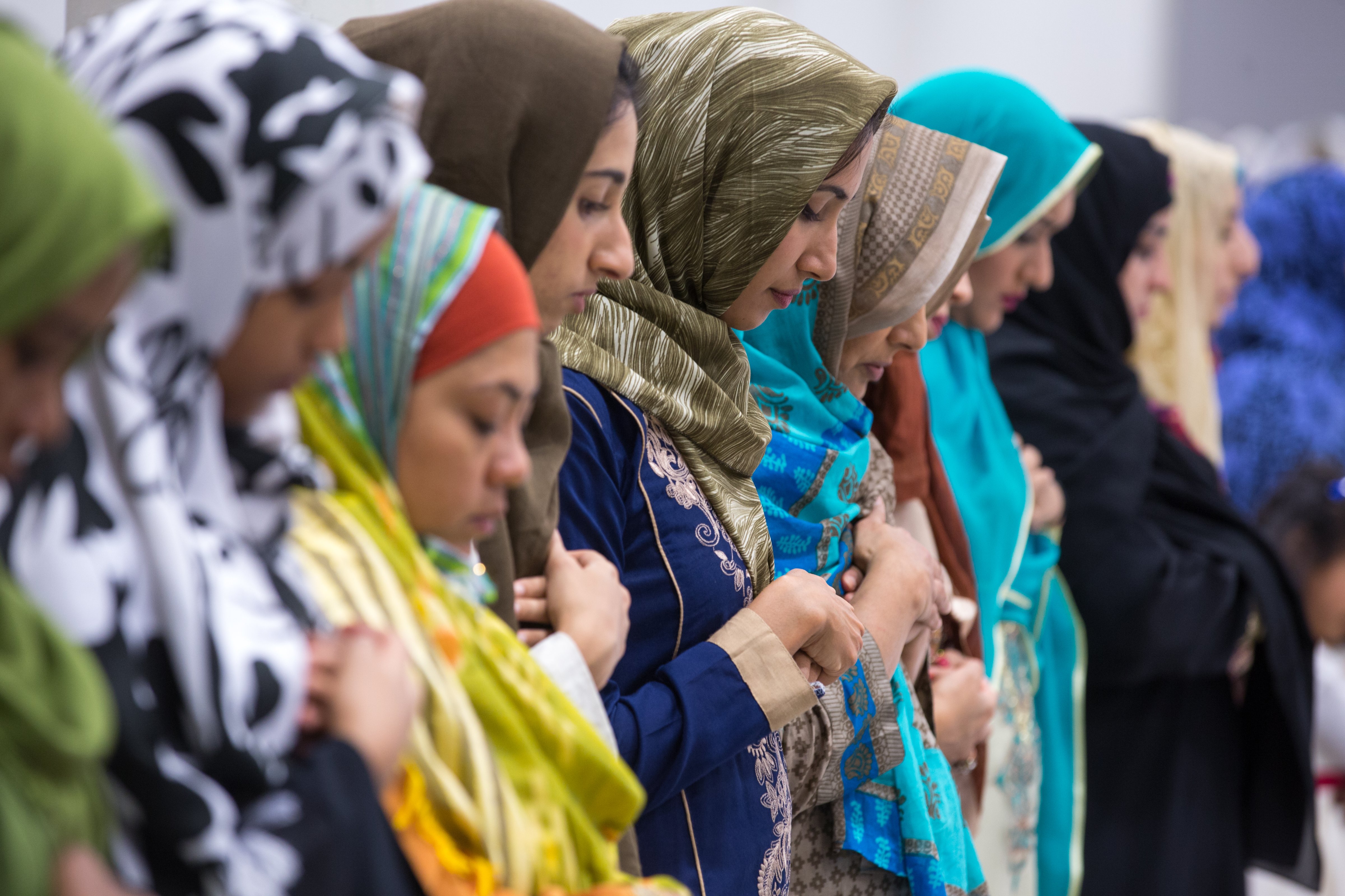Muslims pray at the Dulles Expo Center during Eid al-Adha, the "Feast of the Sacrifice", in Chantilly, VA on Sept. 12, 2016. (Evelyn Hockstein—The Washington Post/Getty Images)