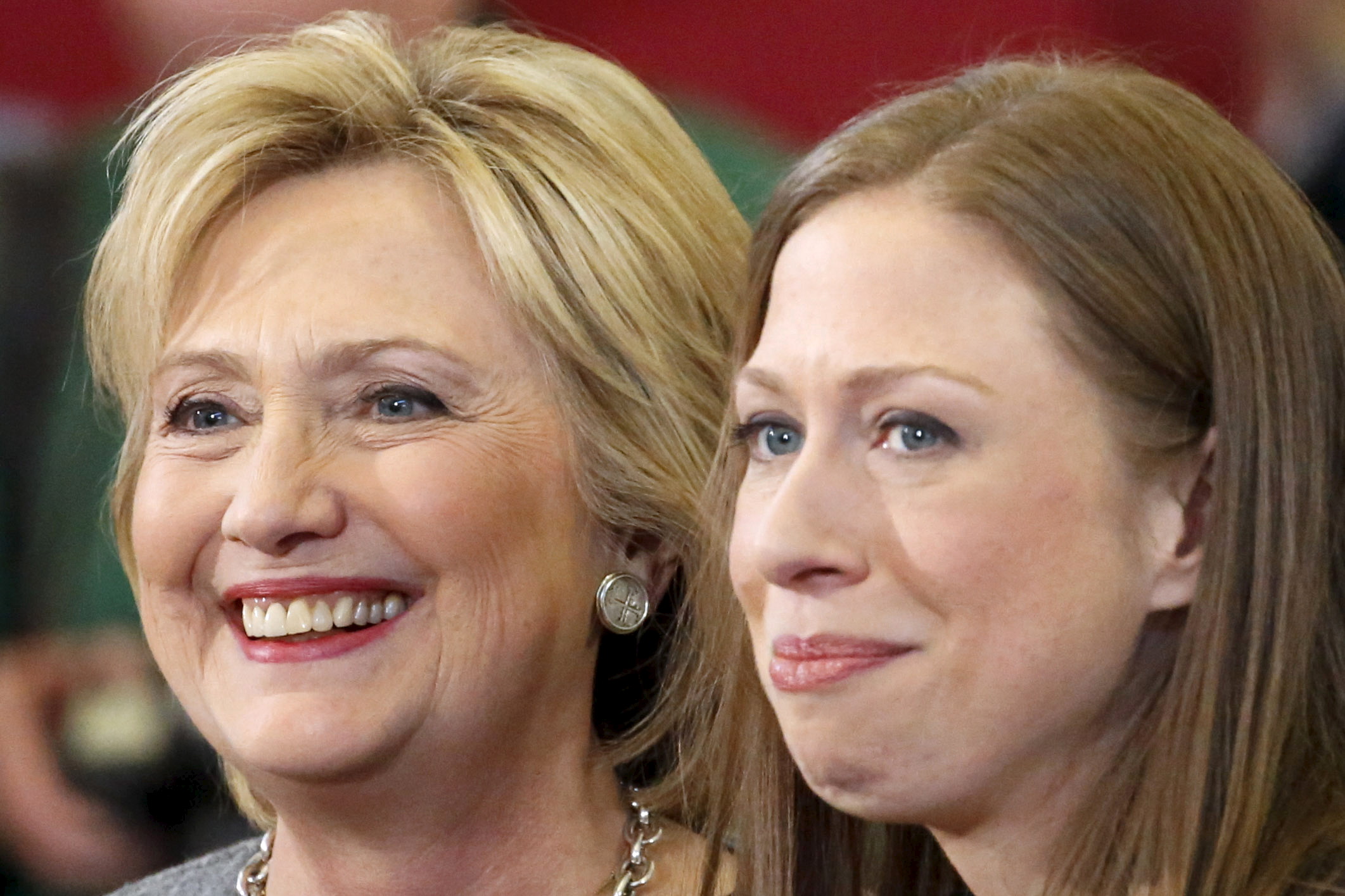U.S. Democratic presidential nominee Hillary Clinton and her daughter Chelsea Clinton at a campaign rally at Abraham Lincoln High School in Council Bluffs, Iowa, U.S. on Jan. 31, 2016. (Adrees Latif—Reuters)