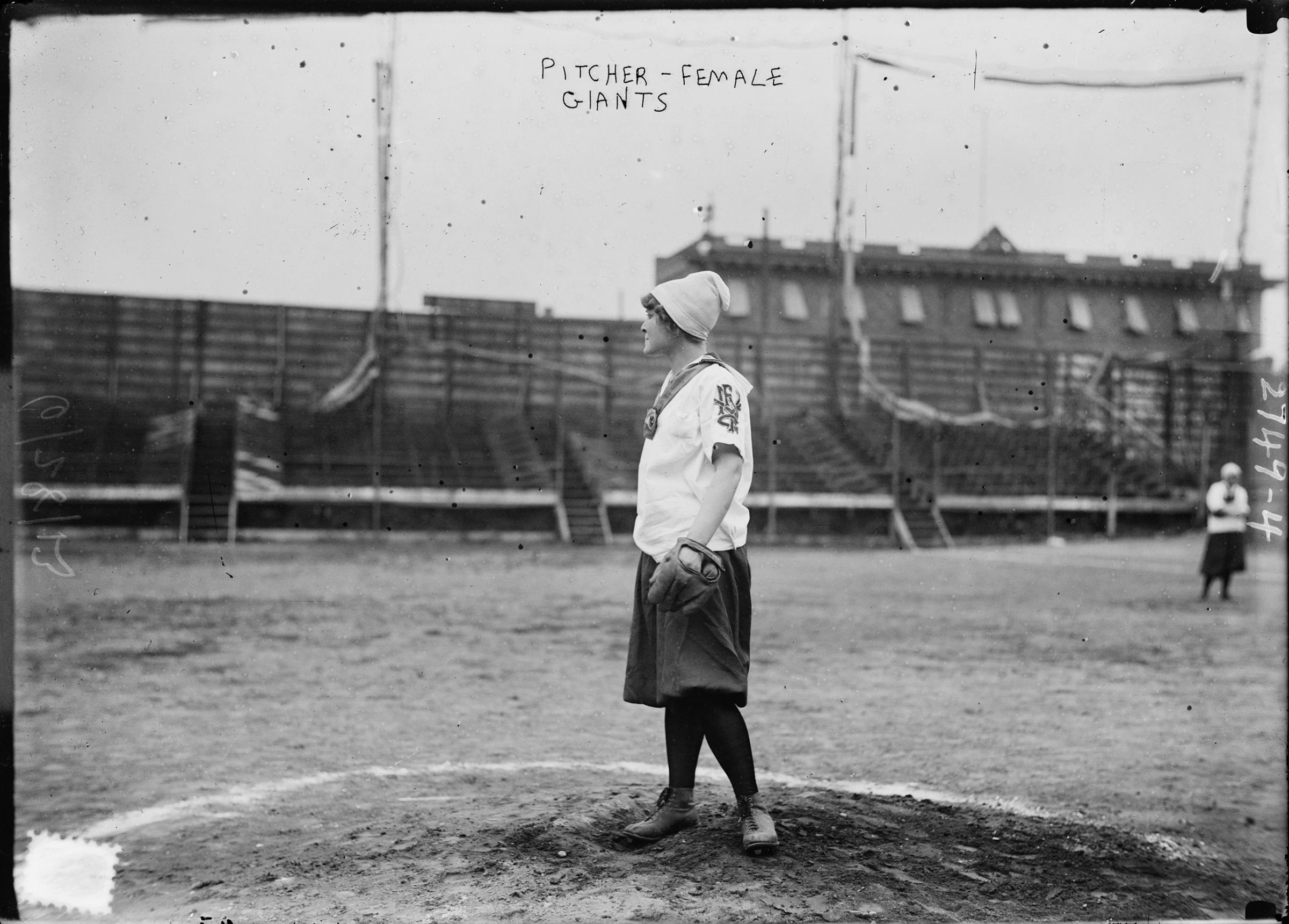 The New York Female Giants, circa 1913.