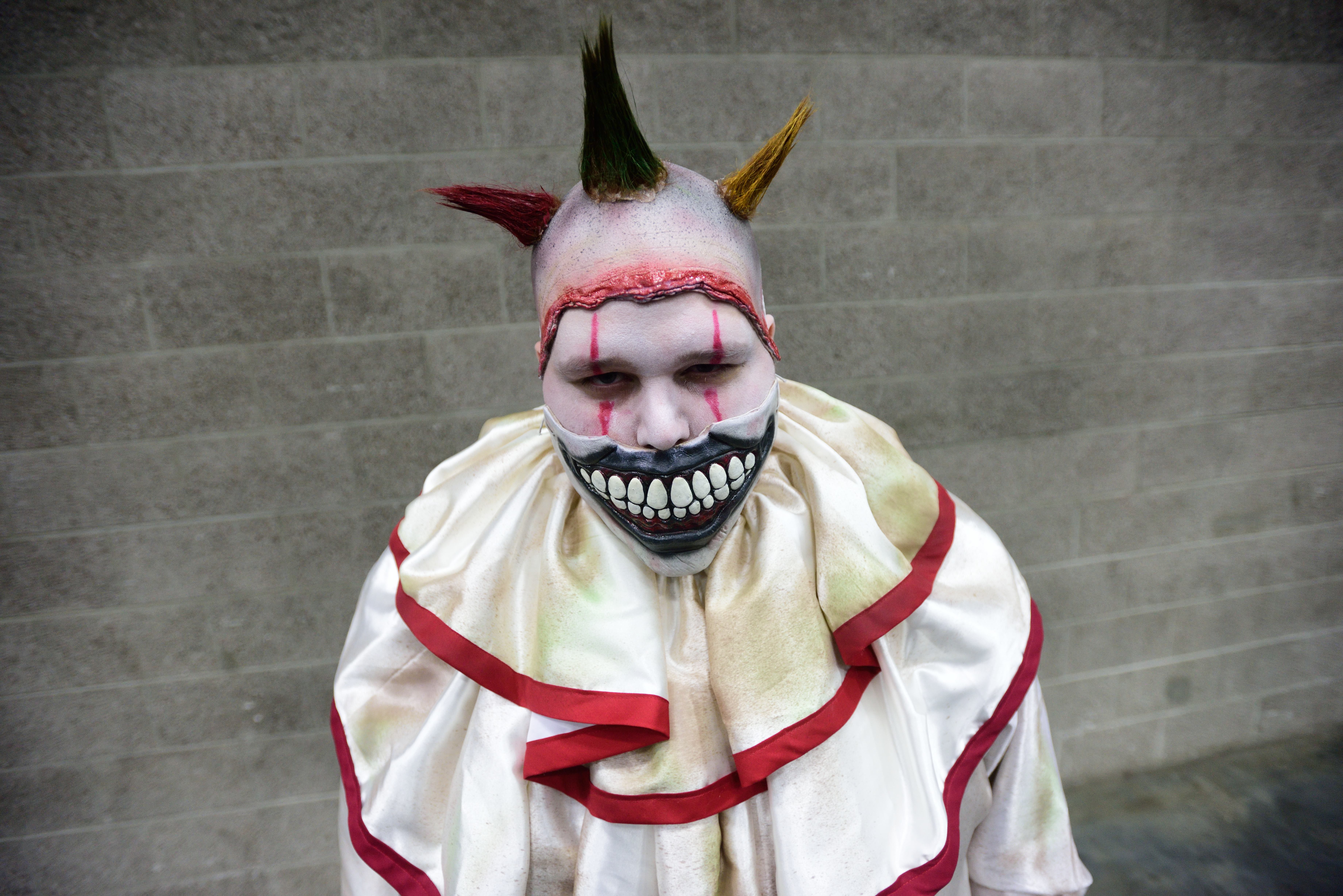 Evil Prankster Boys Child Killer Clown Creepy Halloween Costume 