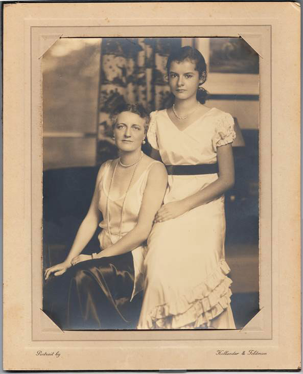 Passport photo of Margaret Yardley Potter and her daughter. Undated.