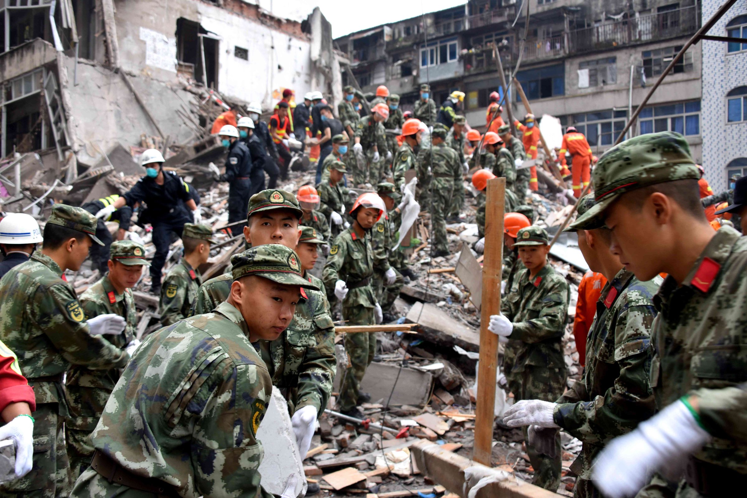 4 Dead In Wenzhou Buildings Collapse