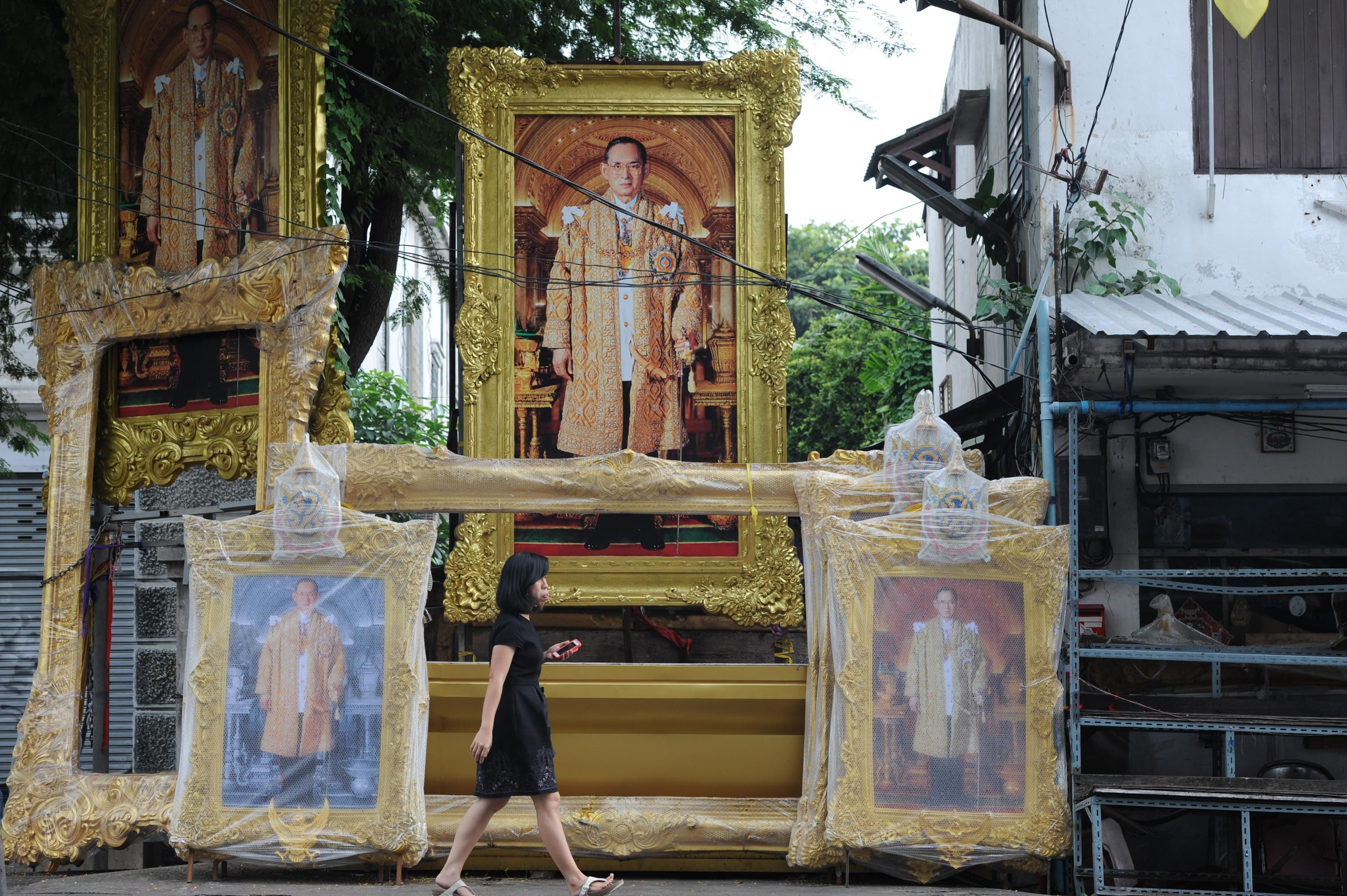 (WORLD SECTION) THAILAND-BANGKOK-KING-PORTRAIT
