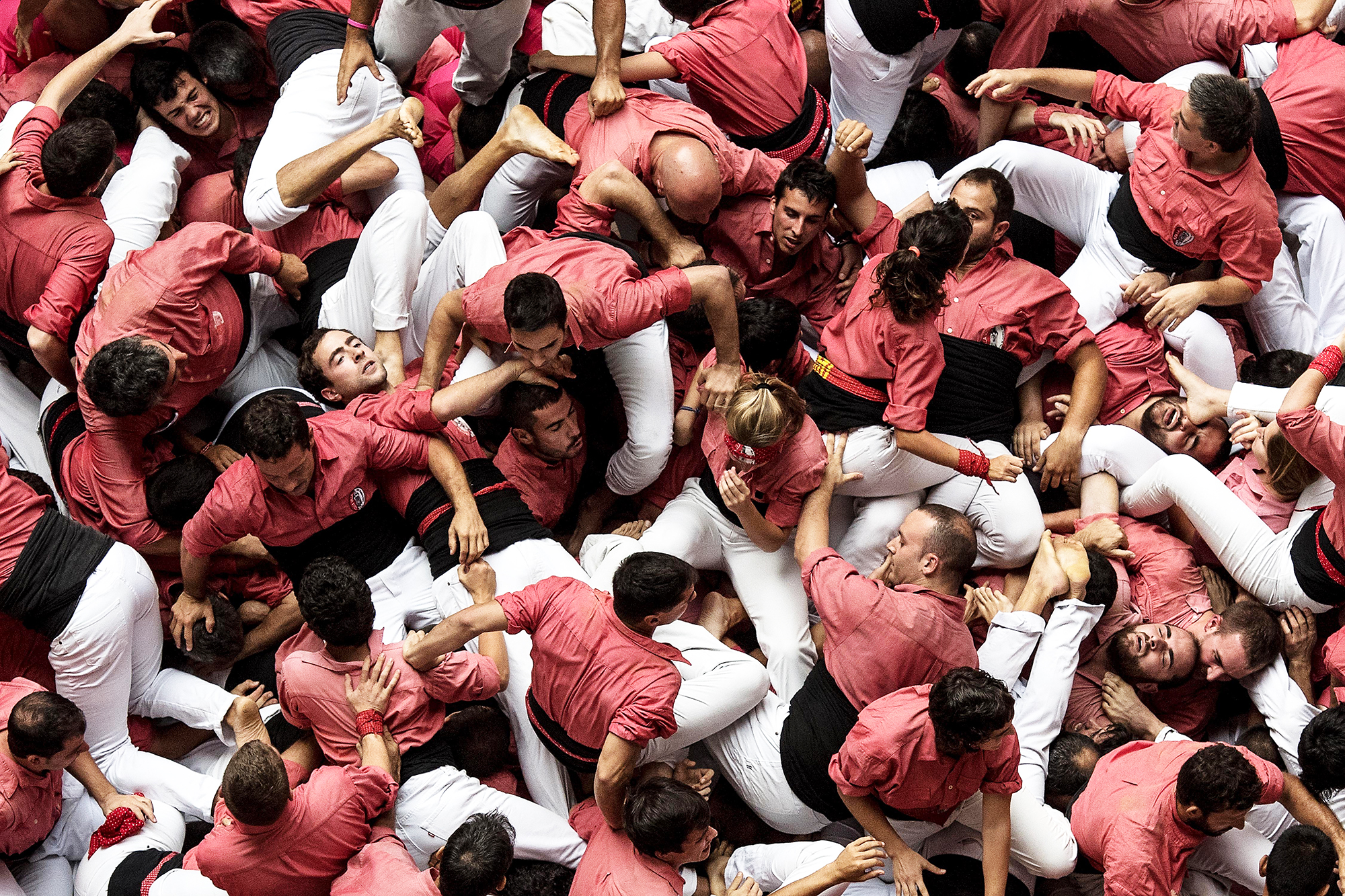Members of 'Vella de Valls' fall down in Tarragona, Spain, on Oct. 2, 2016.
